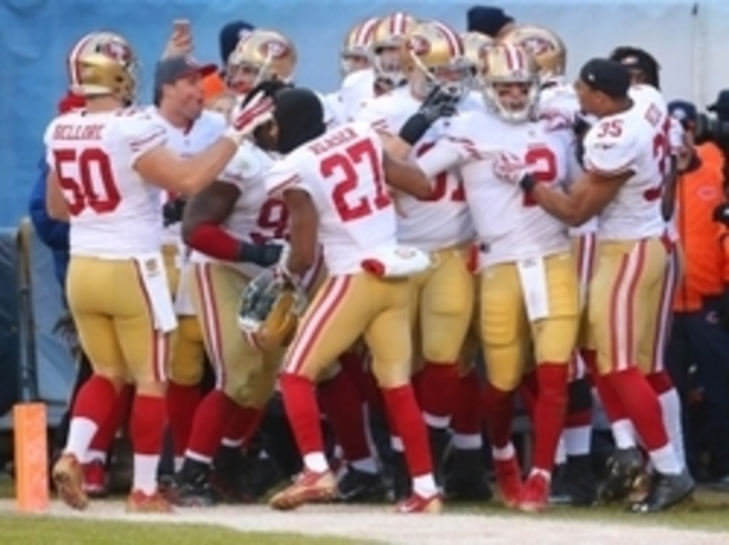 Smith's game-winning touchdown gave the 49ers their first road win of the season.