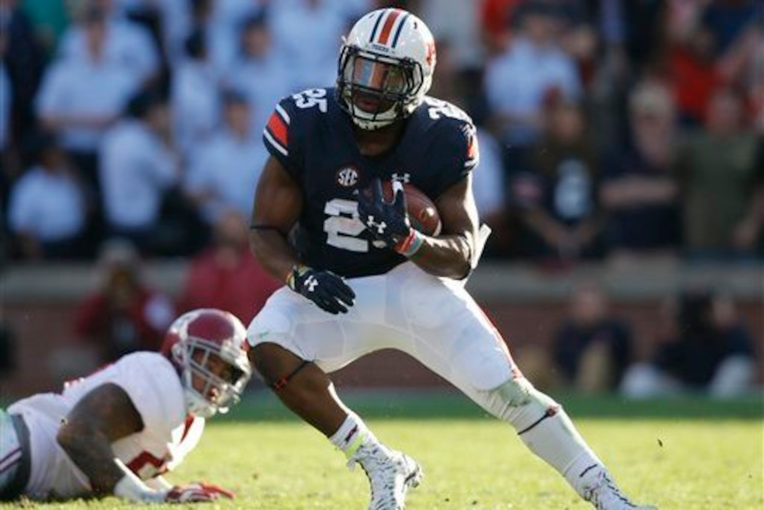 Auburn running back Peyton Barber Auburn running back Peyton Barber