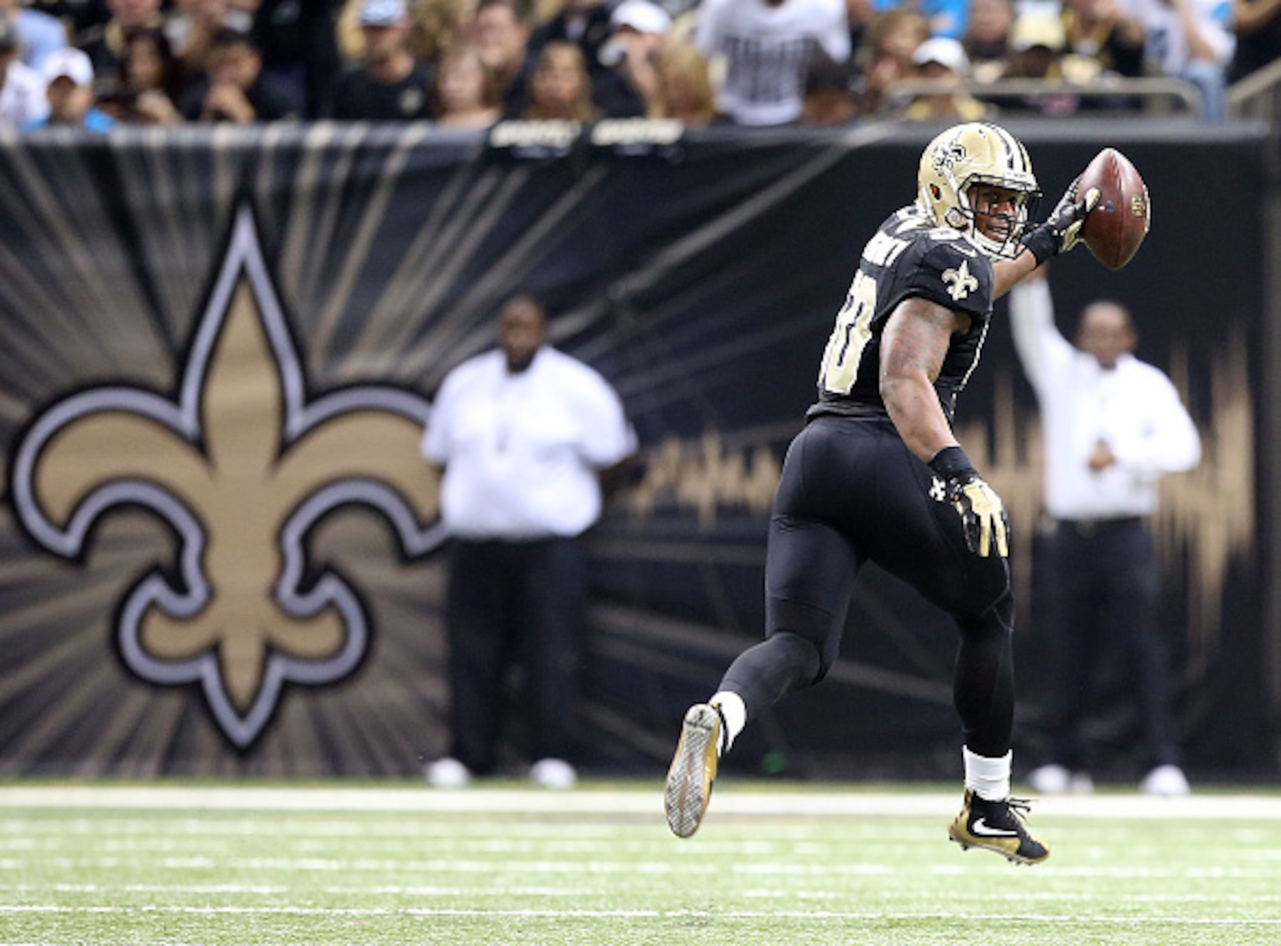 Stephone Anthony scored on a fumble recovery.