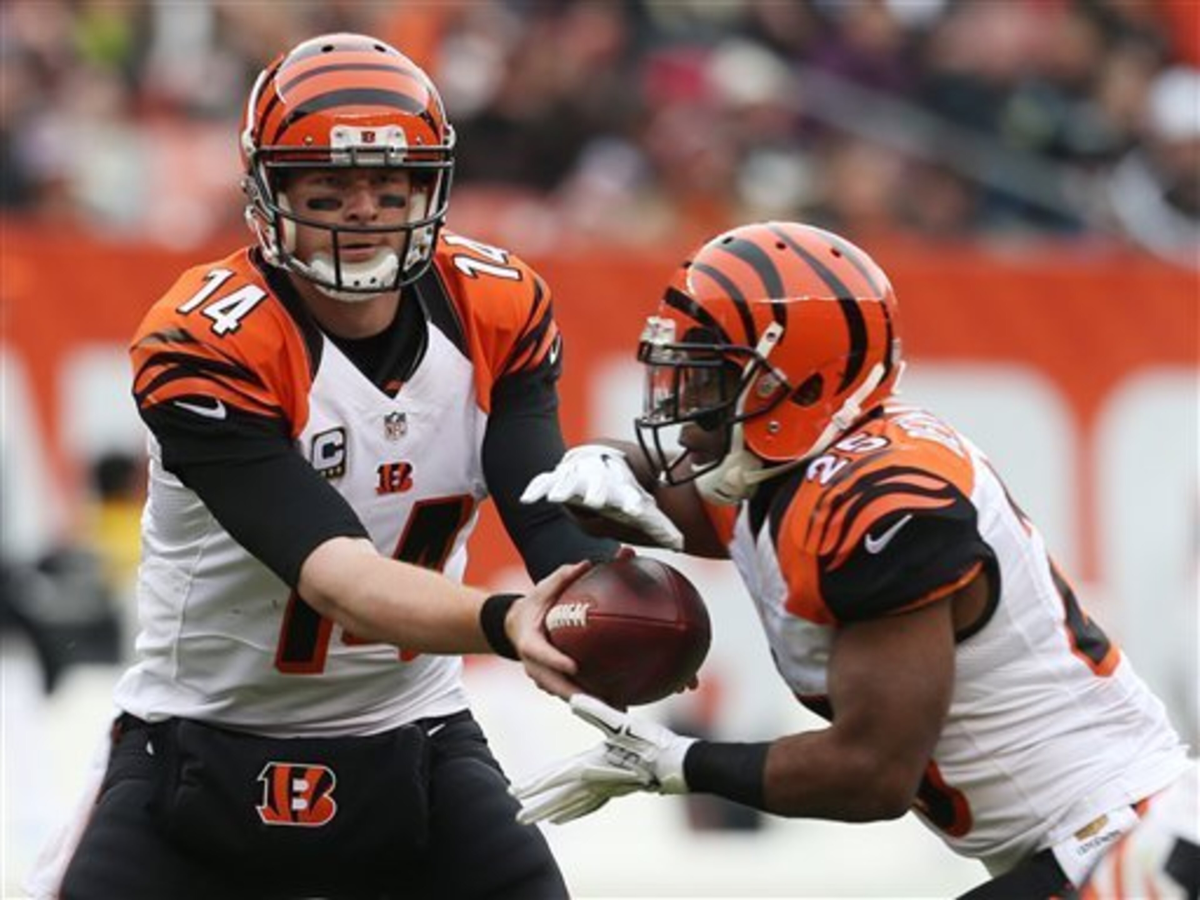 Giovani Bernard saw minimal usage for the second straight week. Giovani Bernard saw minimal usage for the second straight week.