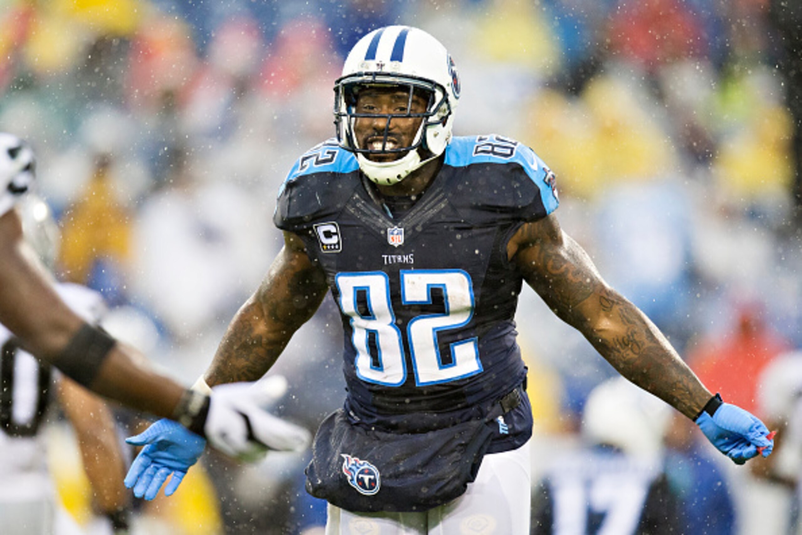 Delanie Walker just 200 yards shy of 1,000 for the season