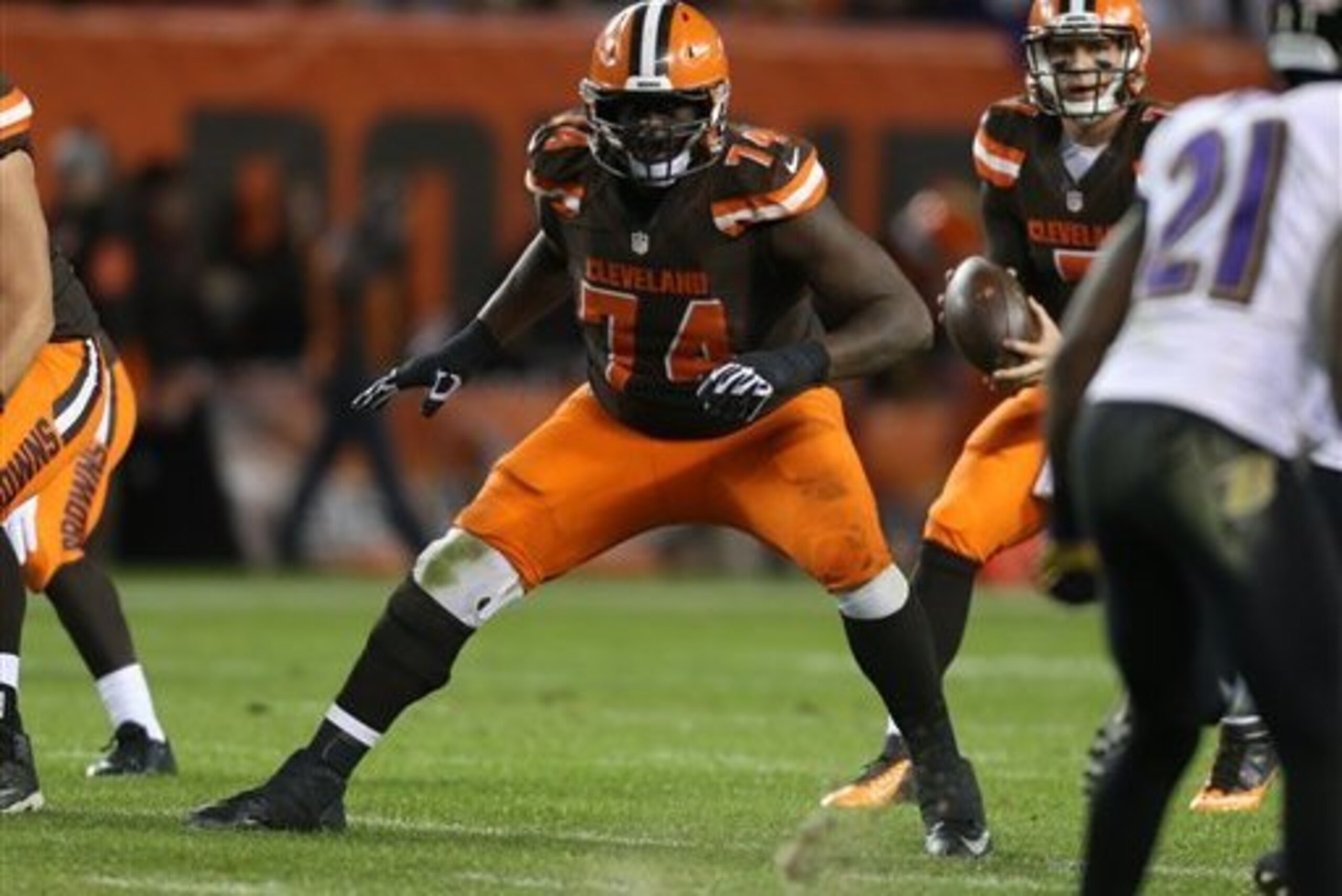 Has it been a good or bad week for Browns rookie Cameron Erving?