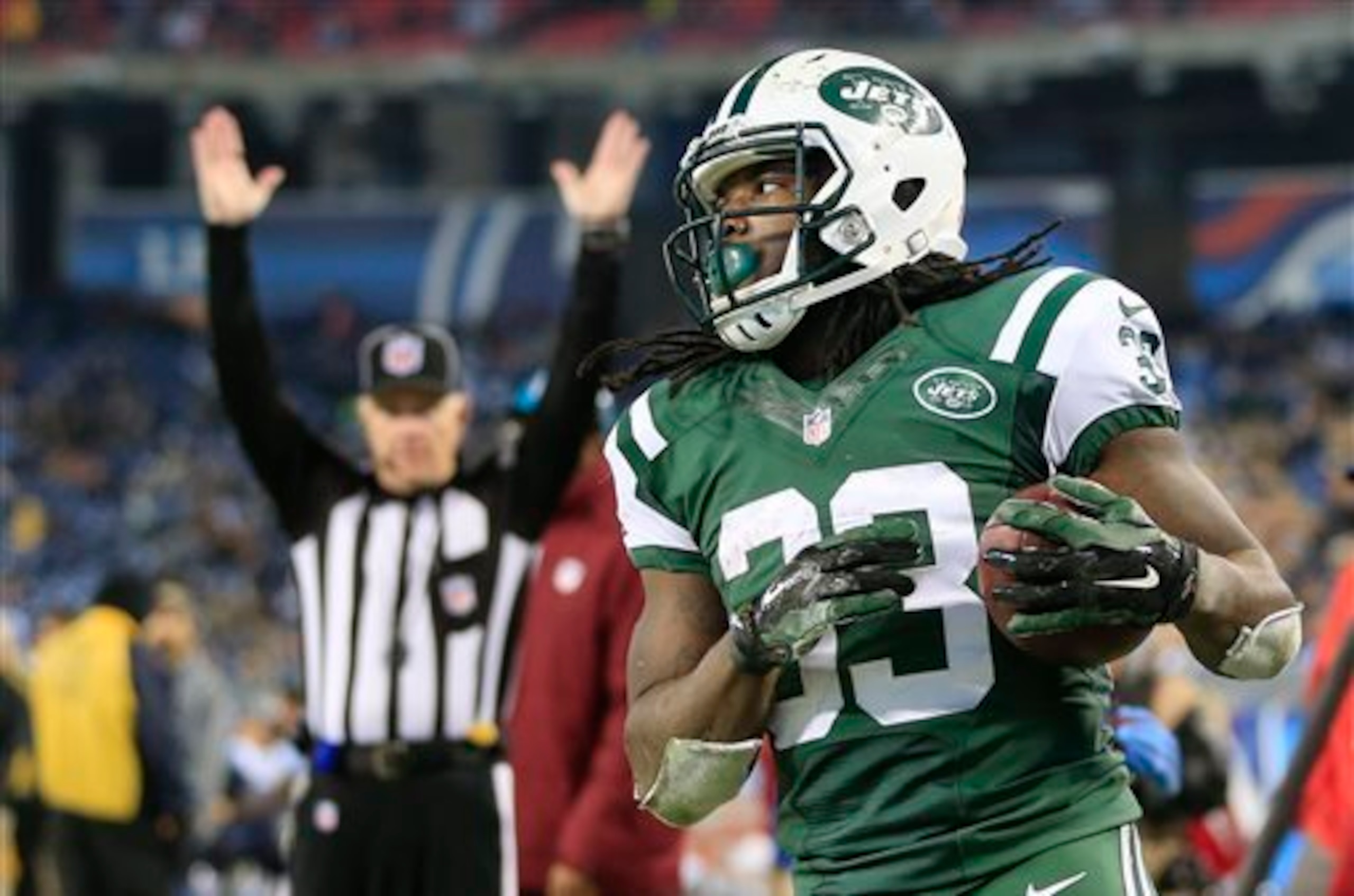 Chris Ivory celebrates a touchdown against the Titans.