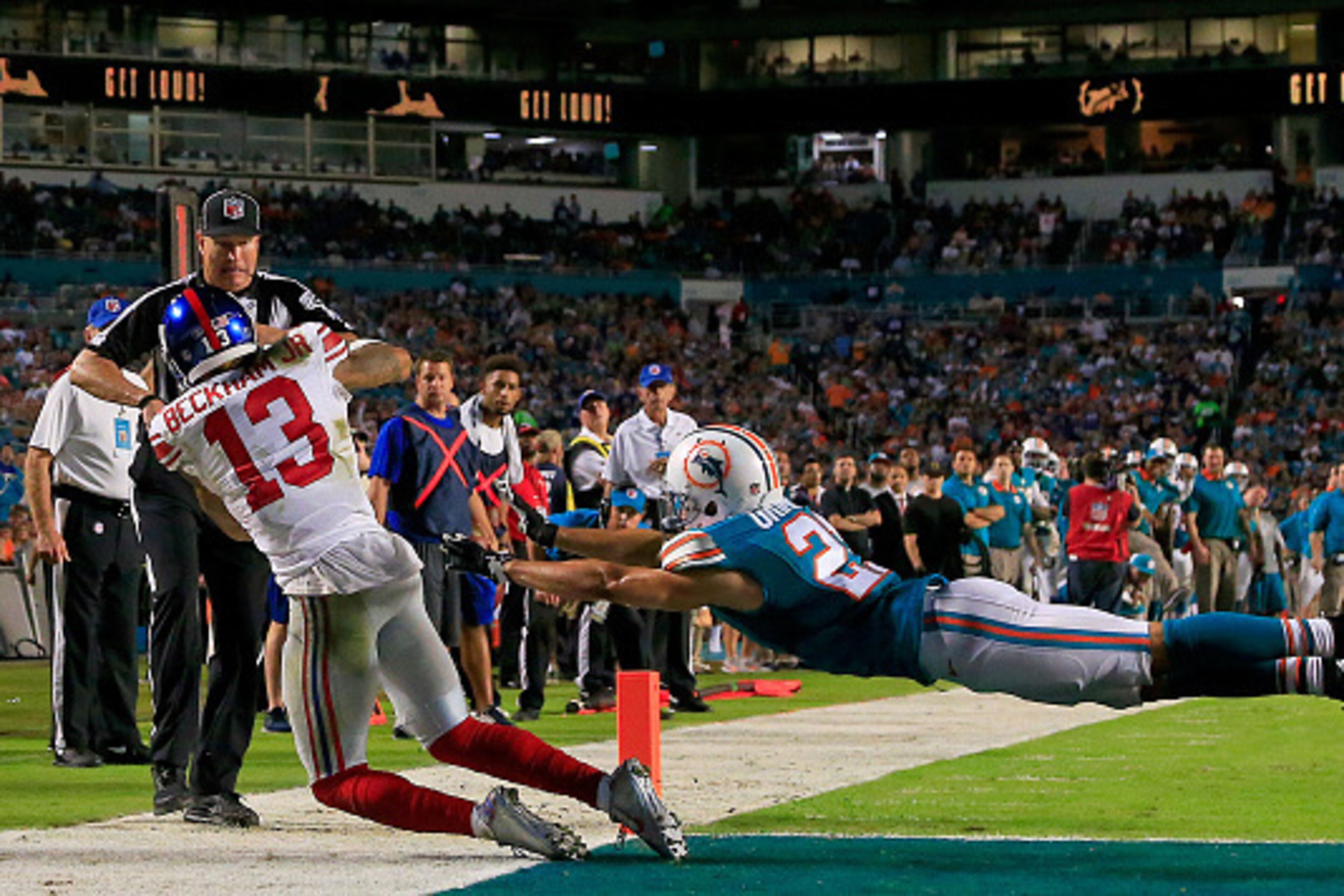 Odell Beckham's insane TD catch helped the Giants knock off the Dolphins.
