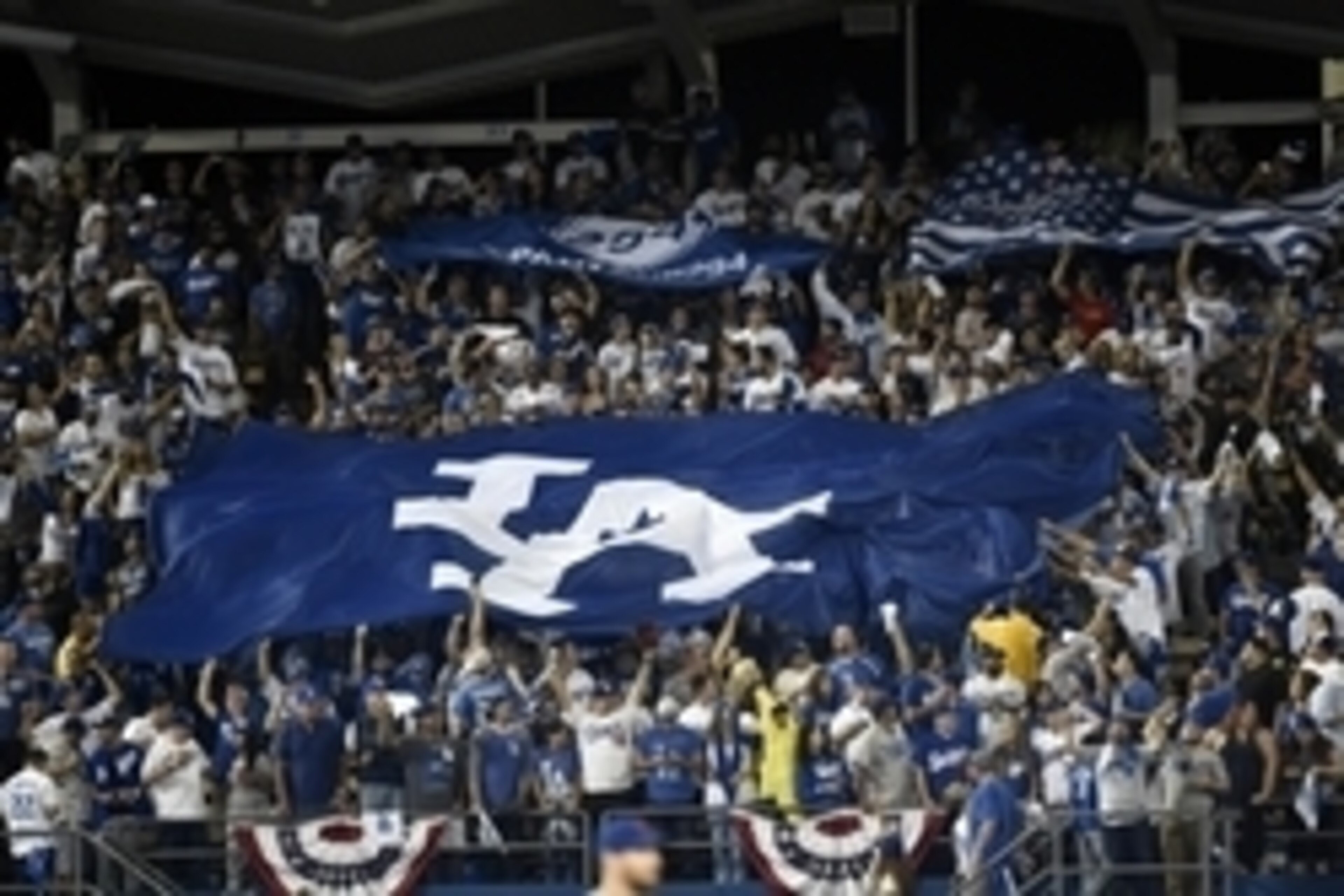 The Los Angeles Dodgers are one of a few MLB teams that can still enter the 2016 season on the heels of productive offseasons.