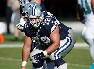 MIAMI GARDENS, FL - NOVEMBER 22: Travis Frederick #72 of the Dallas Cowboys in action against the Miami Dolphins during the game at Sun Life Stadium on November 22, 2015 in Miami Gardens, Florida. Dallas defeated Miami 24-14. (Photo by Joe Robbins/Getty I