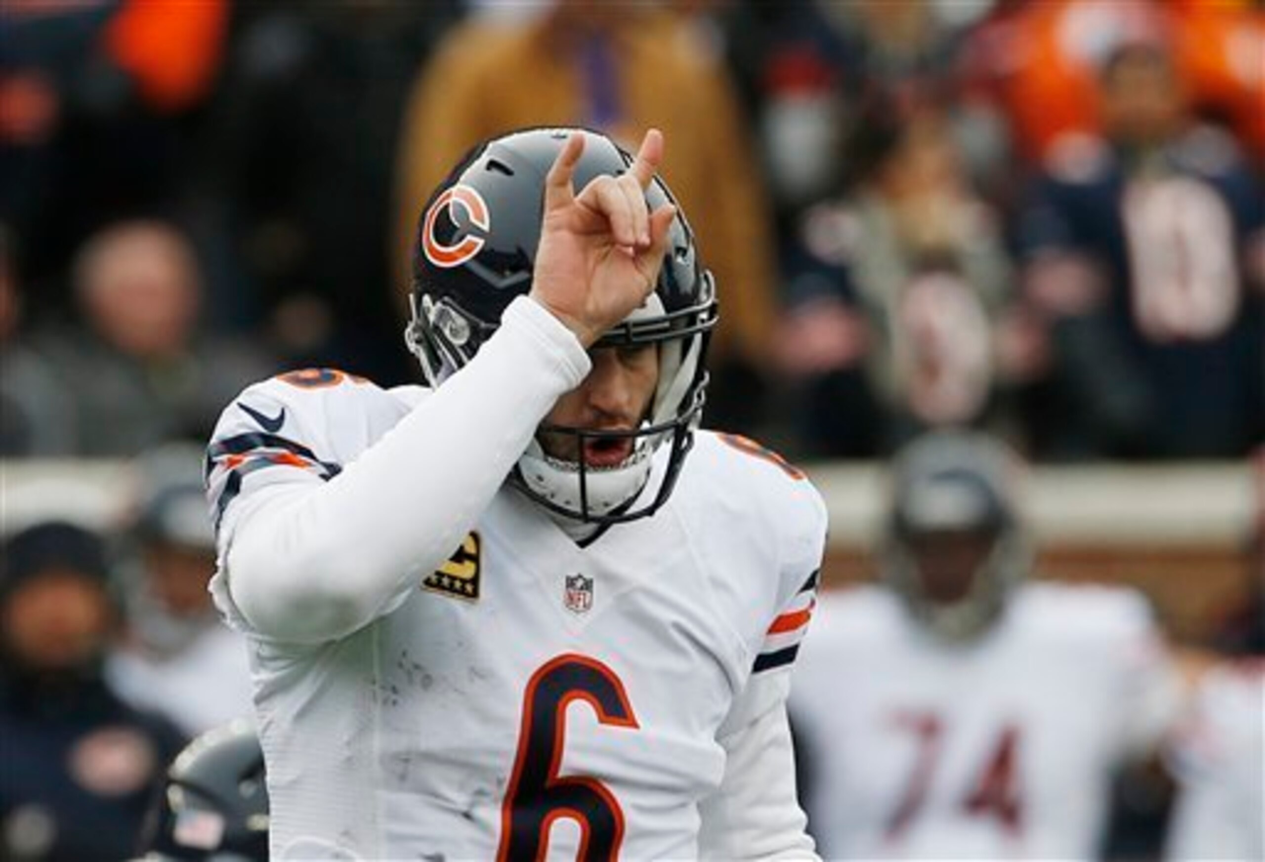 Chicago's offense, led by quarterback Jay Cutler, was predictable throughout the afternoon.
