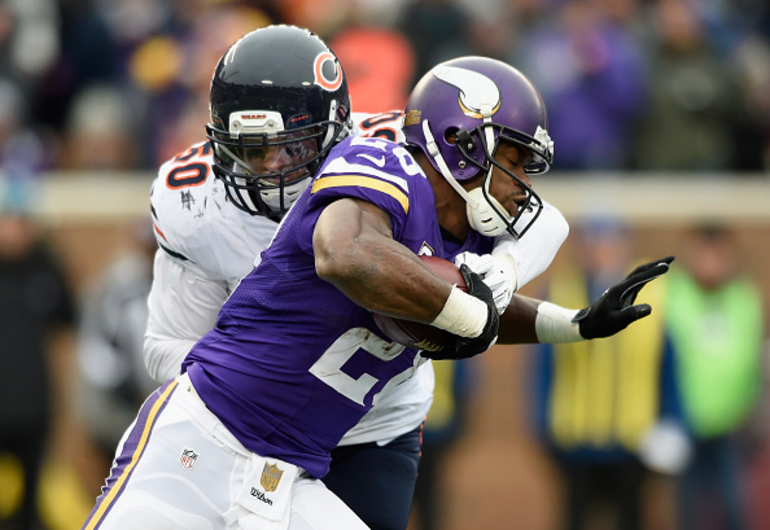 Chicago's inside linebackers struggled all afternoon, including starter Shea McClellin (50).