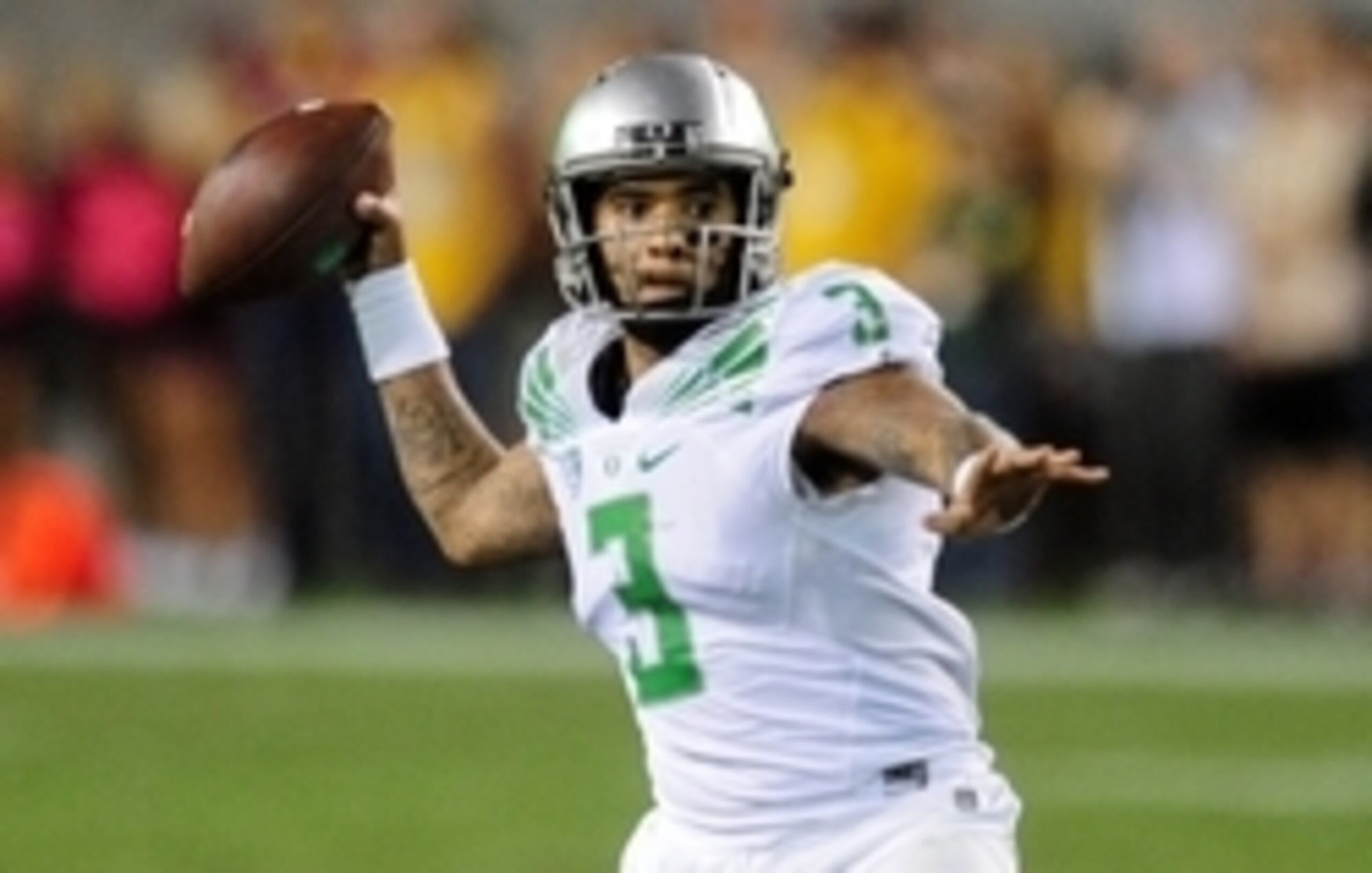 Oct 29, 2015; Tempe, AZ, USA; Oregon Ducks quarterback Vernon Adams Jr. (3) throws during the second half against the Arizona State Sun Devils at Sun Devil Stadium. Mandatory Credit: Matt Kartozian-USA TODAY Sports
