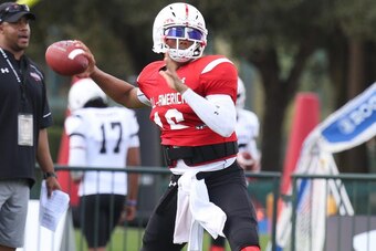 QB Malik Henry