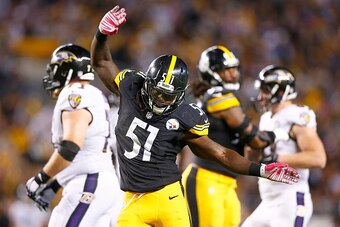 Of the Steelers' numerous 2016 free agents, linebacker Sean Spence should be a priority re-sign.