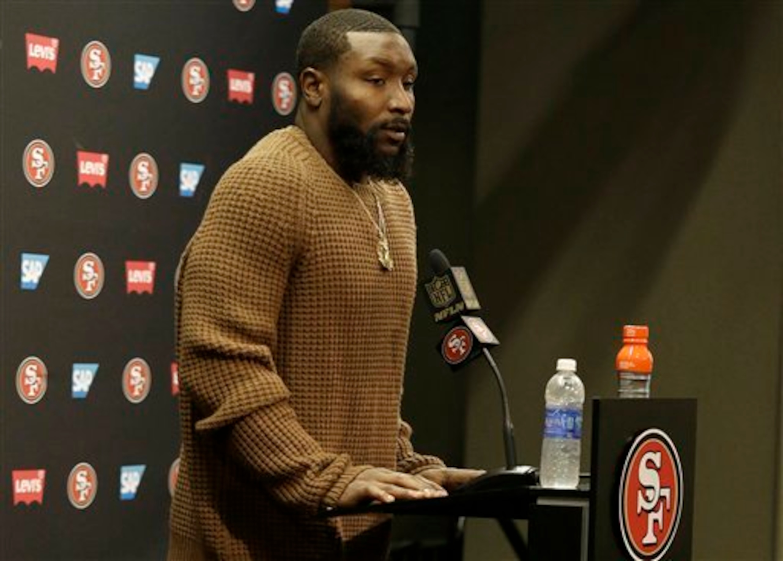 NaVorro Bowman emphasized the need for his teammates to watch the ball in order to avoid offsides calls.