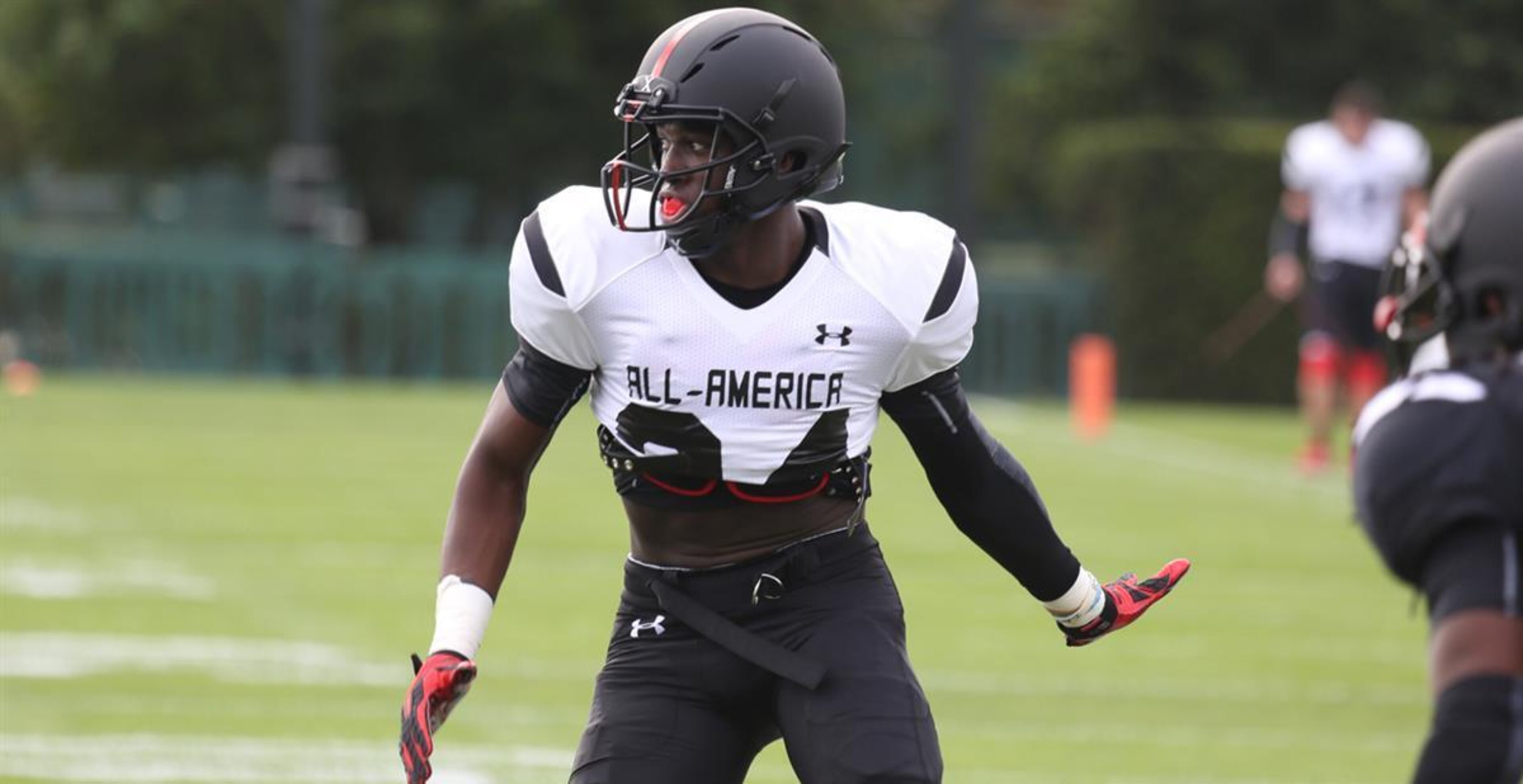 Drake Davis, a 4-star wide receiver, committed to LSU and helped push the Tigers to the top spot in the 247Sports.com composite team rankings.