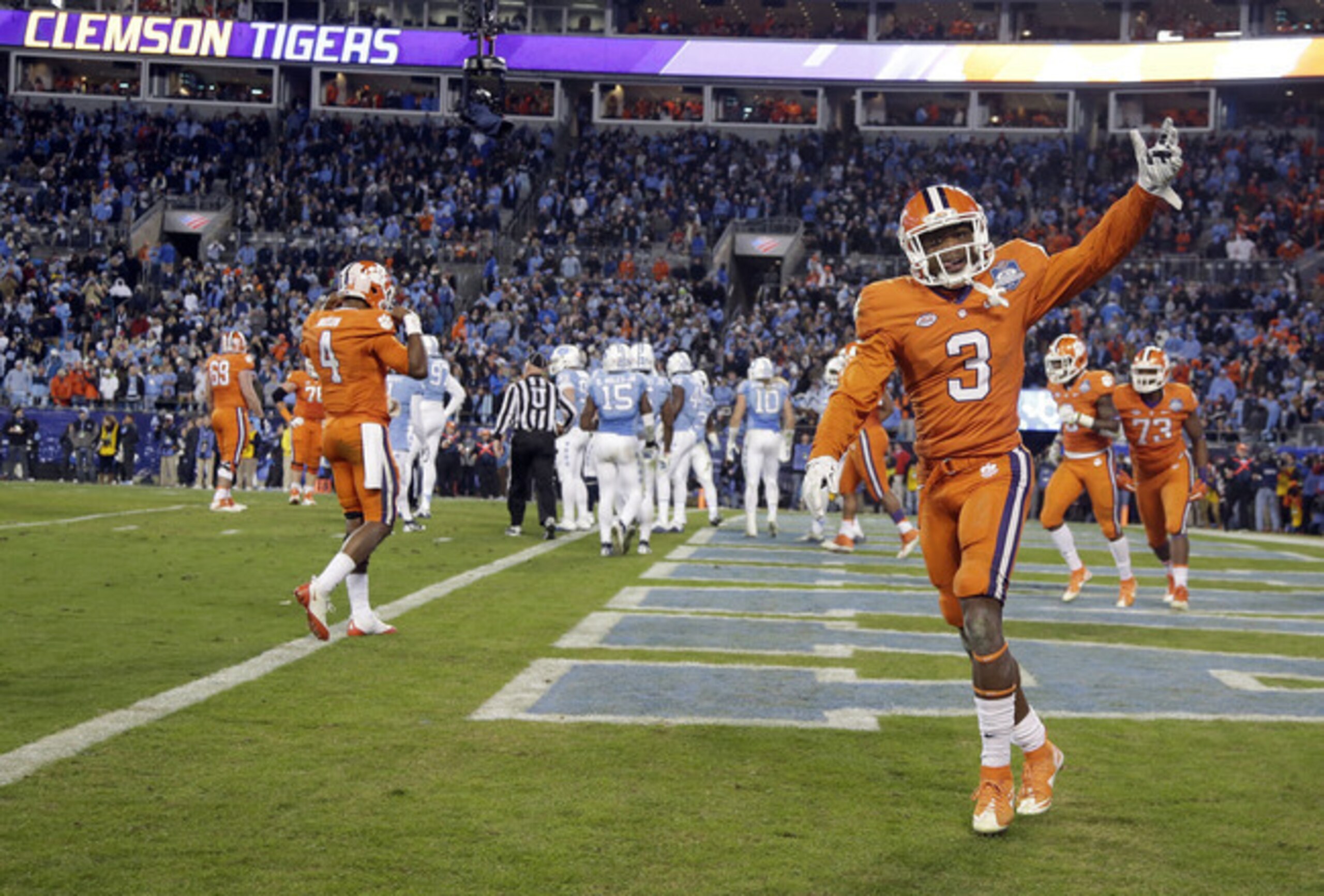 Clemson WR Artavis Scott