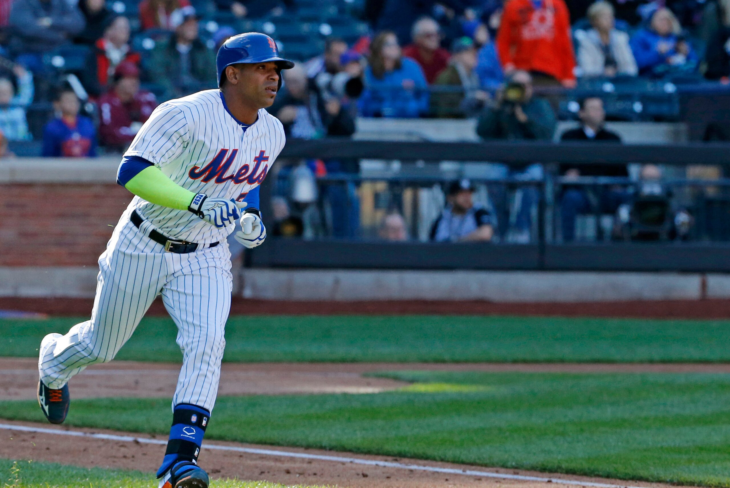 Yoenis Cespedes just keeps on waiting around.
