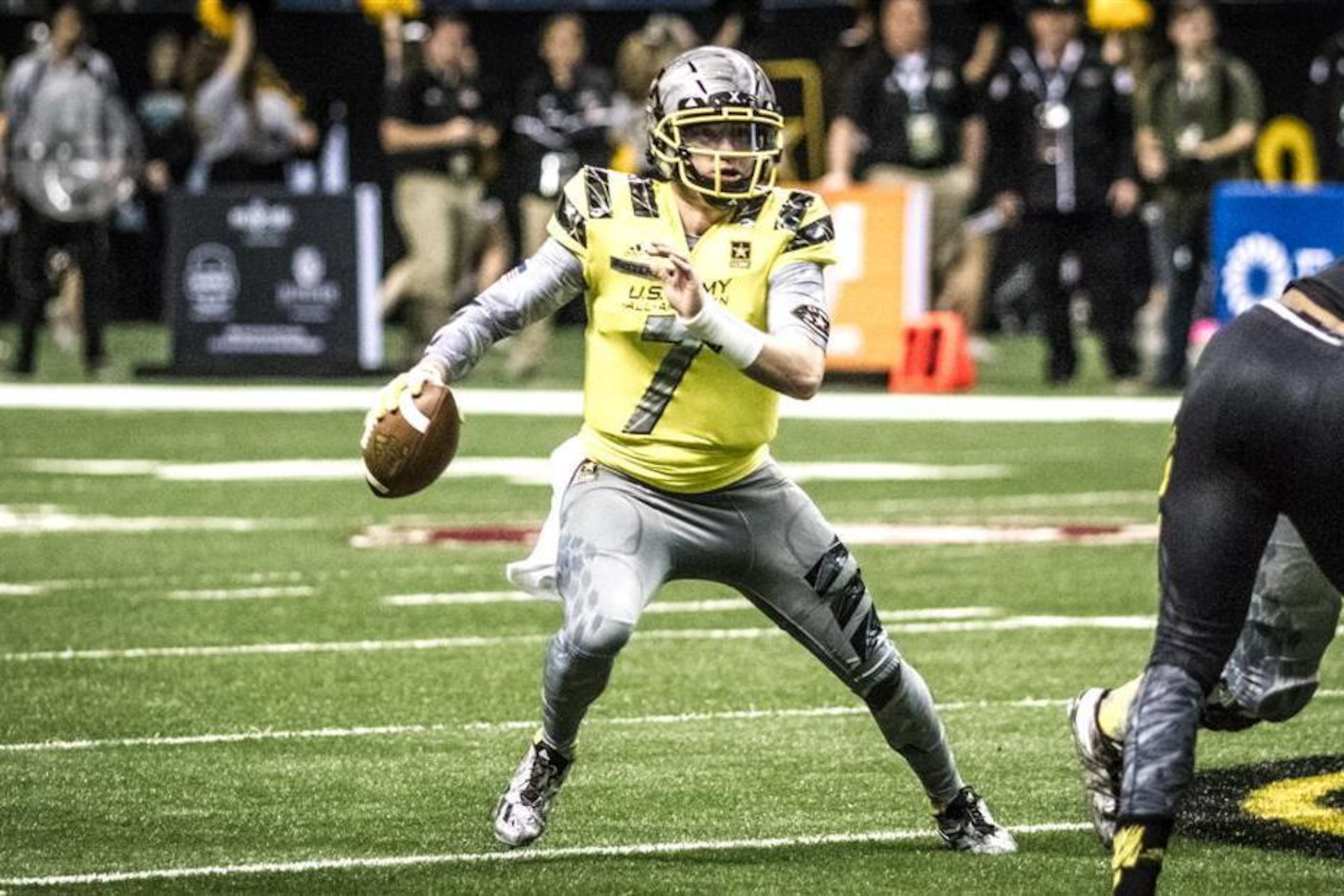 5-Star QB and Ole Miss commit Shea Patterson threw two TD passes on his way to MVP honors in the 2016 U.S. Army All-American Bowl.
