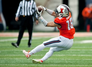 Mike Dudek will be a key re-addition to Illinois' offense in 2016.