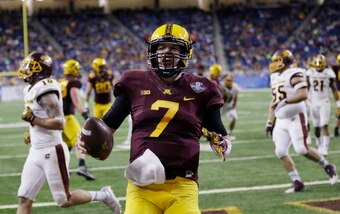 MItch Leidner can threaten defenses in many ways.