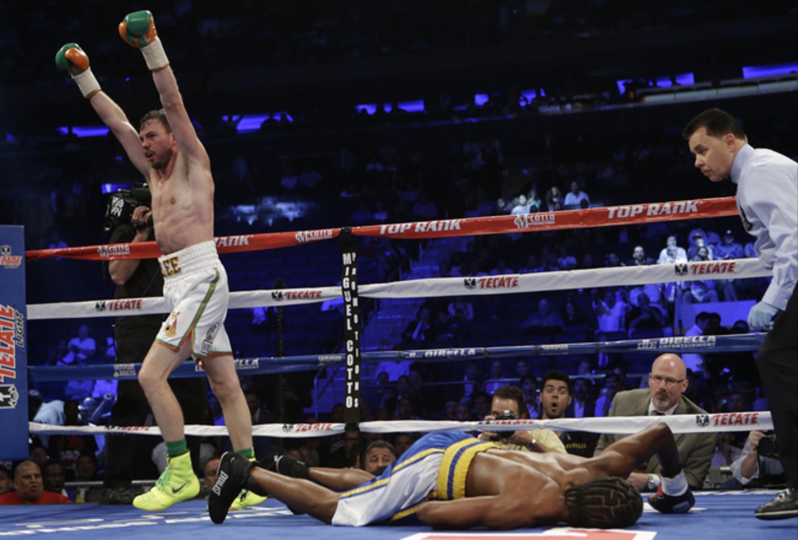 Lee's right hook is sick.