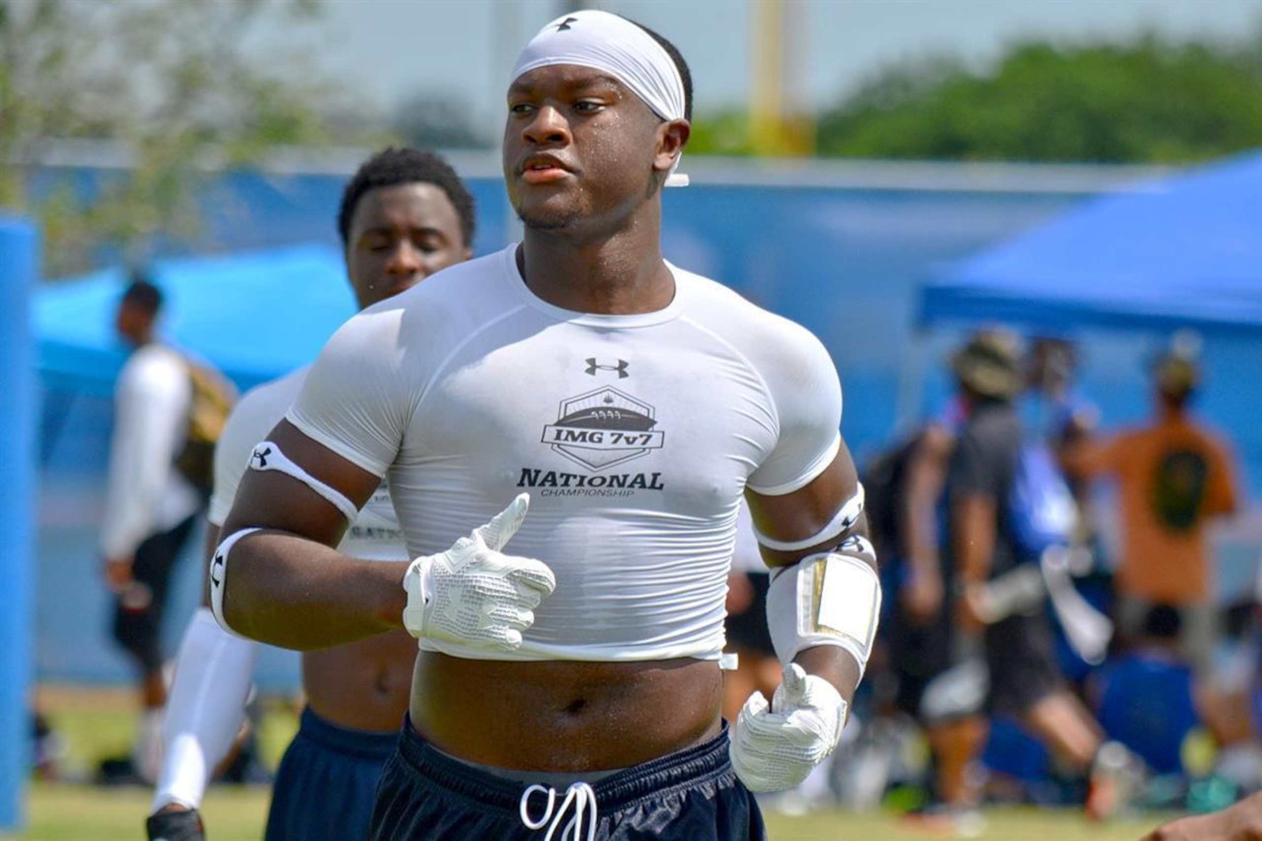 5-star Alabama LB Ben Davis is set to spend the weekend at Notre Dame.