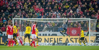 Dominik Reimann could one day challenge Roman Burki in Dortmund's goal.
