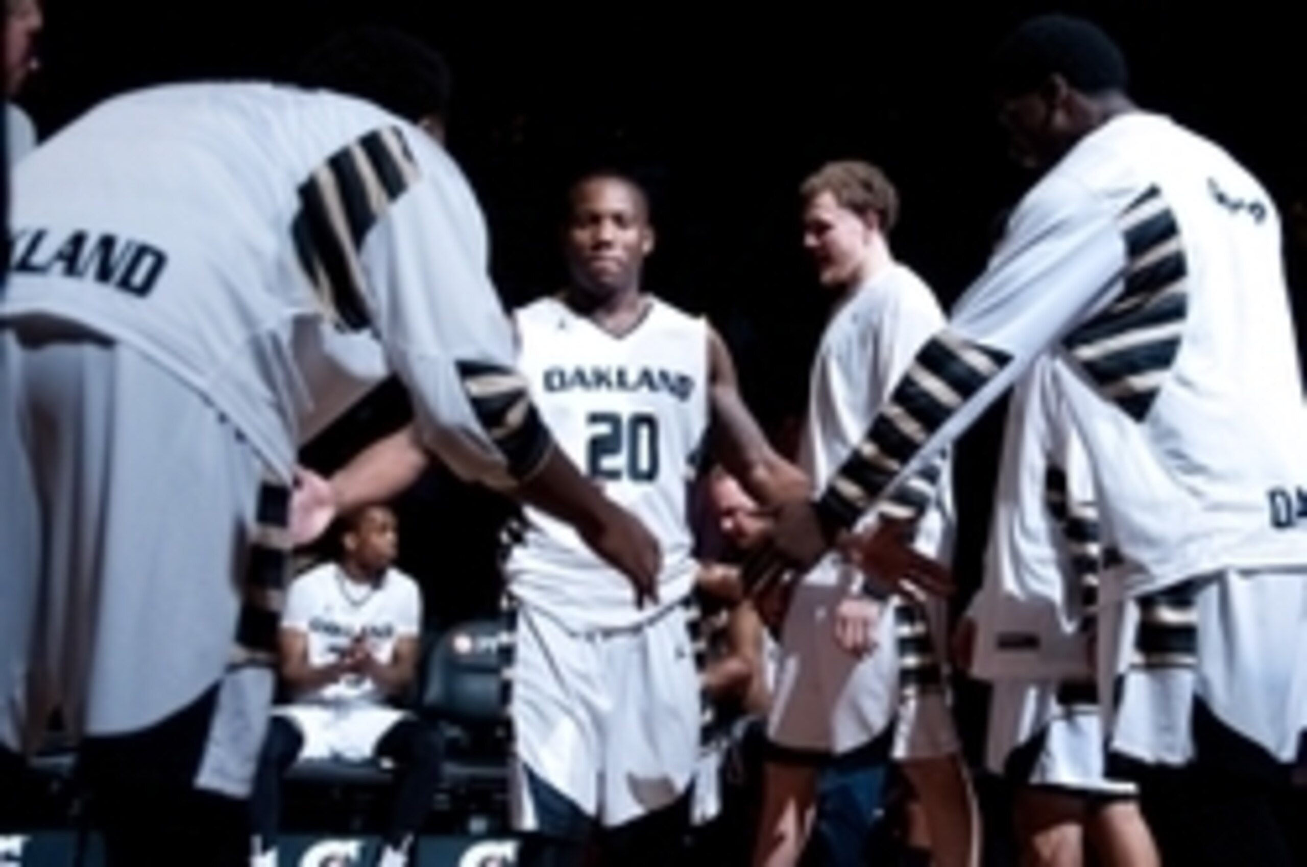 Kahlil Felder (center)