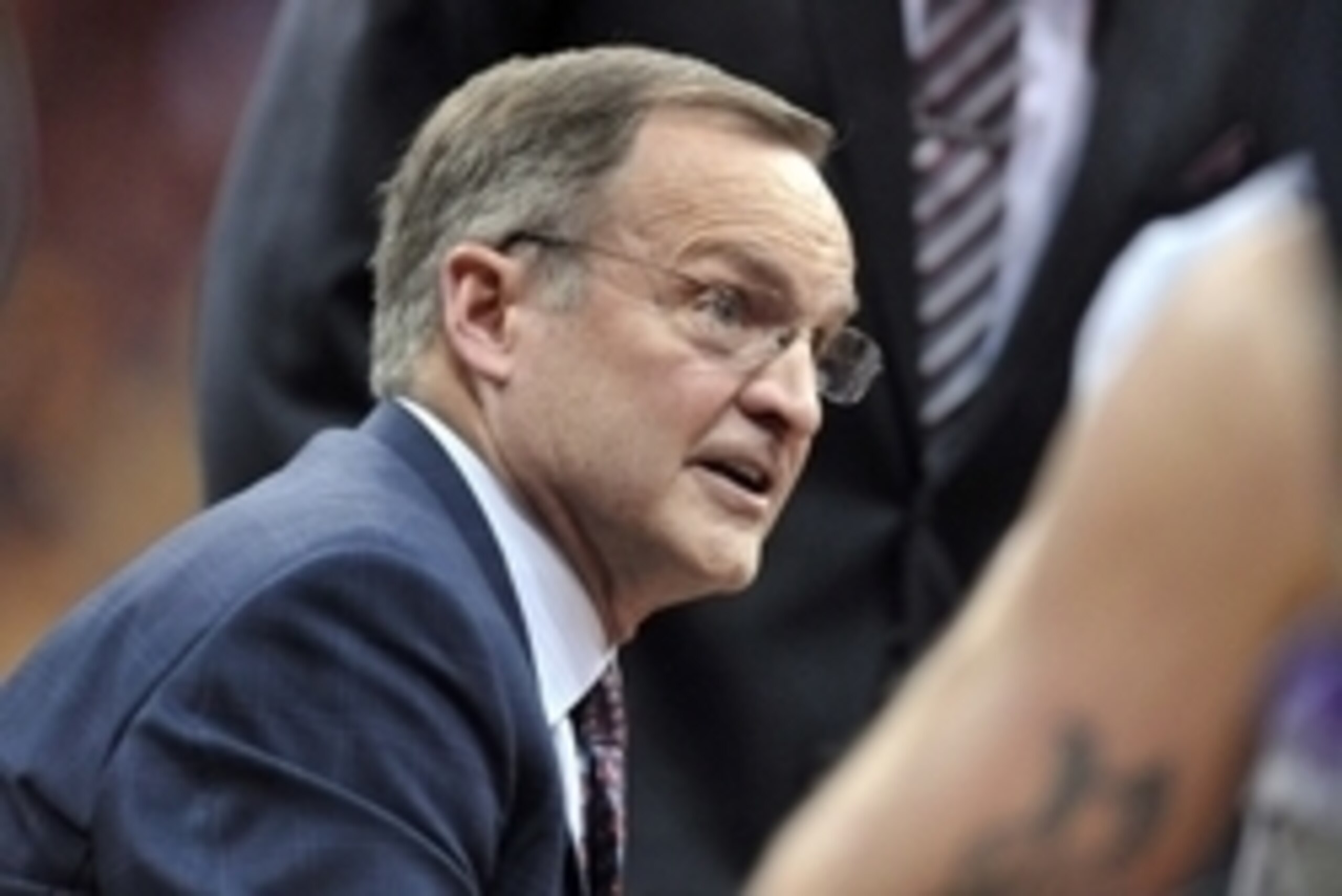 Oklahoma head coach Lon Kruger