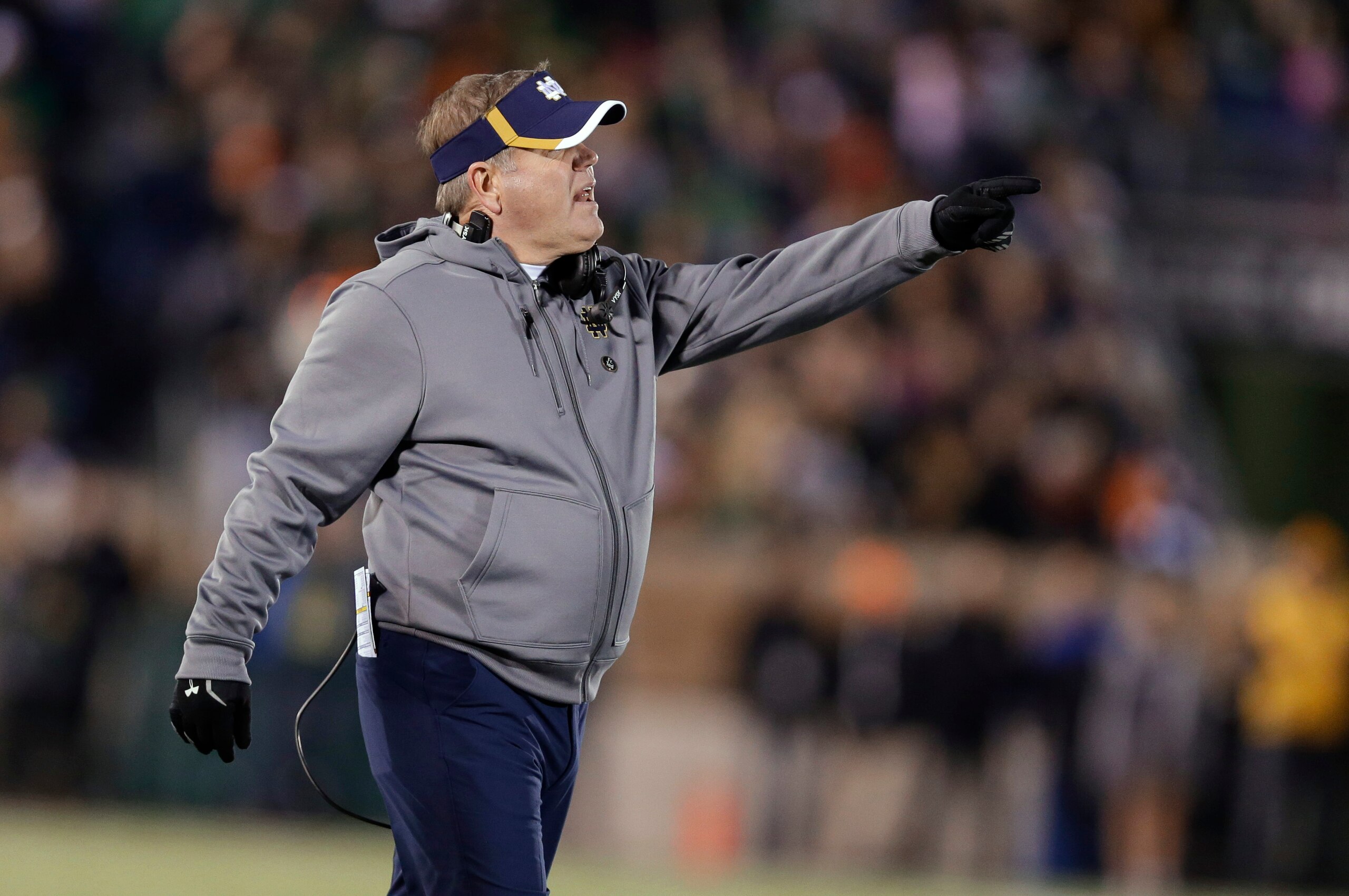 Brian Kelly and Notre Dame will have a big challenge at Southern California.