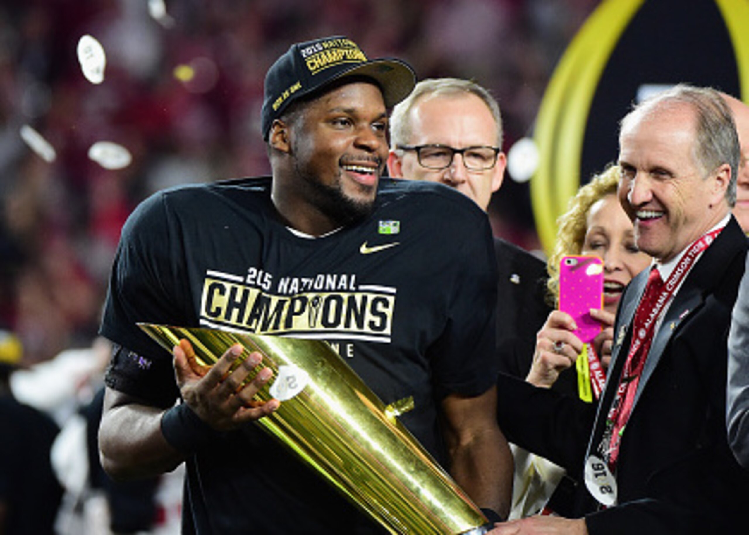 Reggie Ragland's leadership at Alabama can only help him in the draft. Reggie Ragland's leadership at Alabama can only help him in the draft.