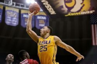 Jan 16, 2016; Baton Rouge, LA, USA; LSU Tigers forward Ben Simmons (25) shoots against the Arkansas Razorbacks during the second half of a game at the Pete Maravich Assembly Center. LSU defeated Arkansas 76-74. Mandatory Credit: Derick E. Hingle-USA TODAY