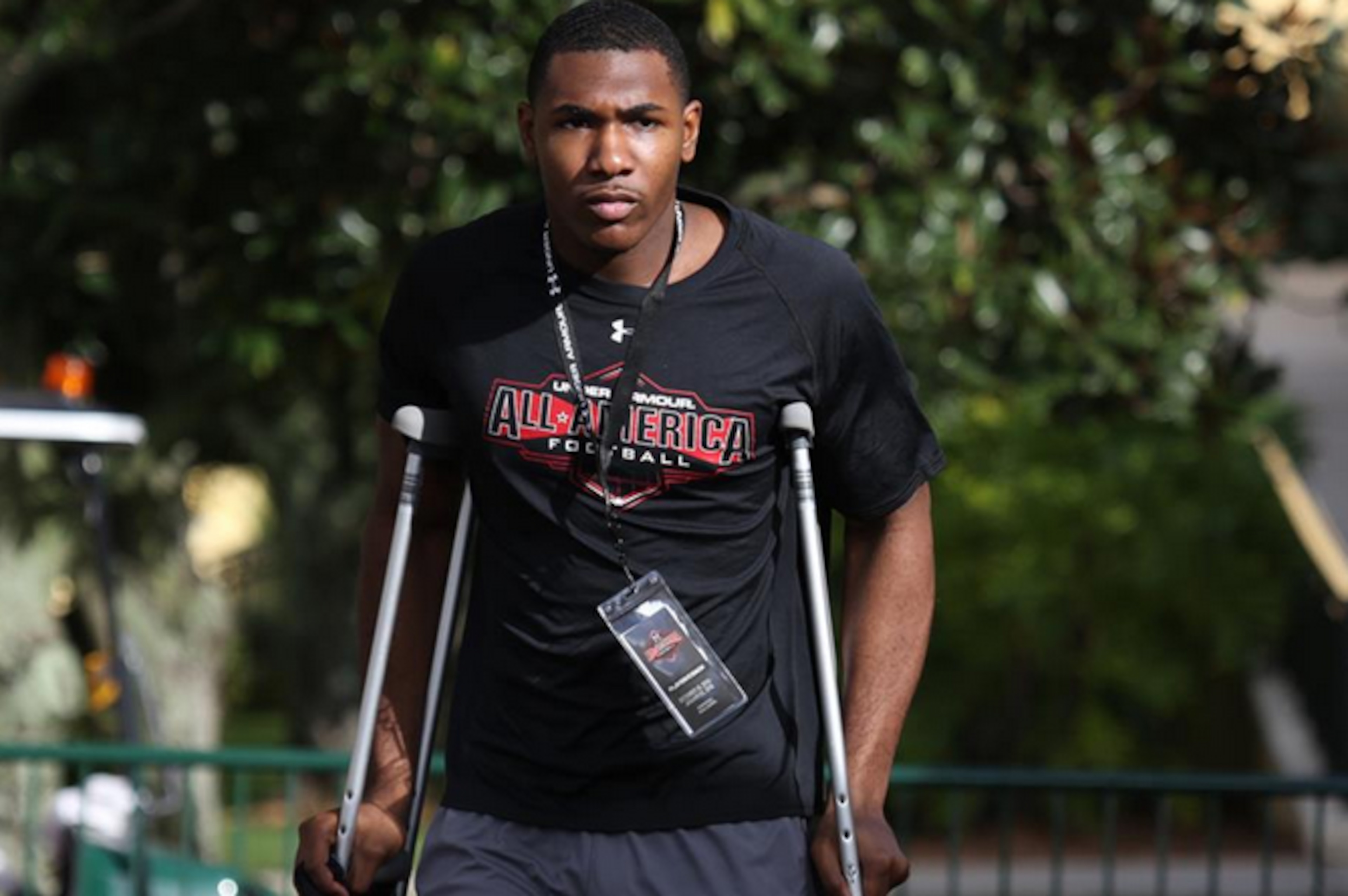 DE Terrell Hall