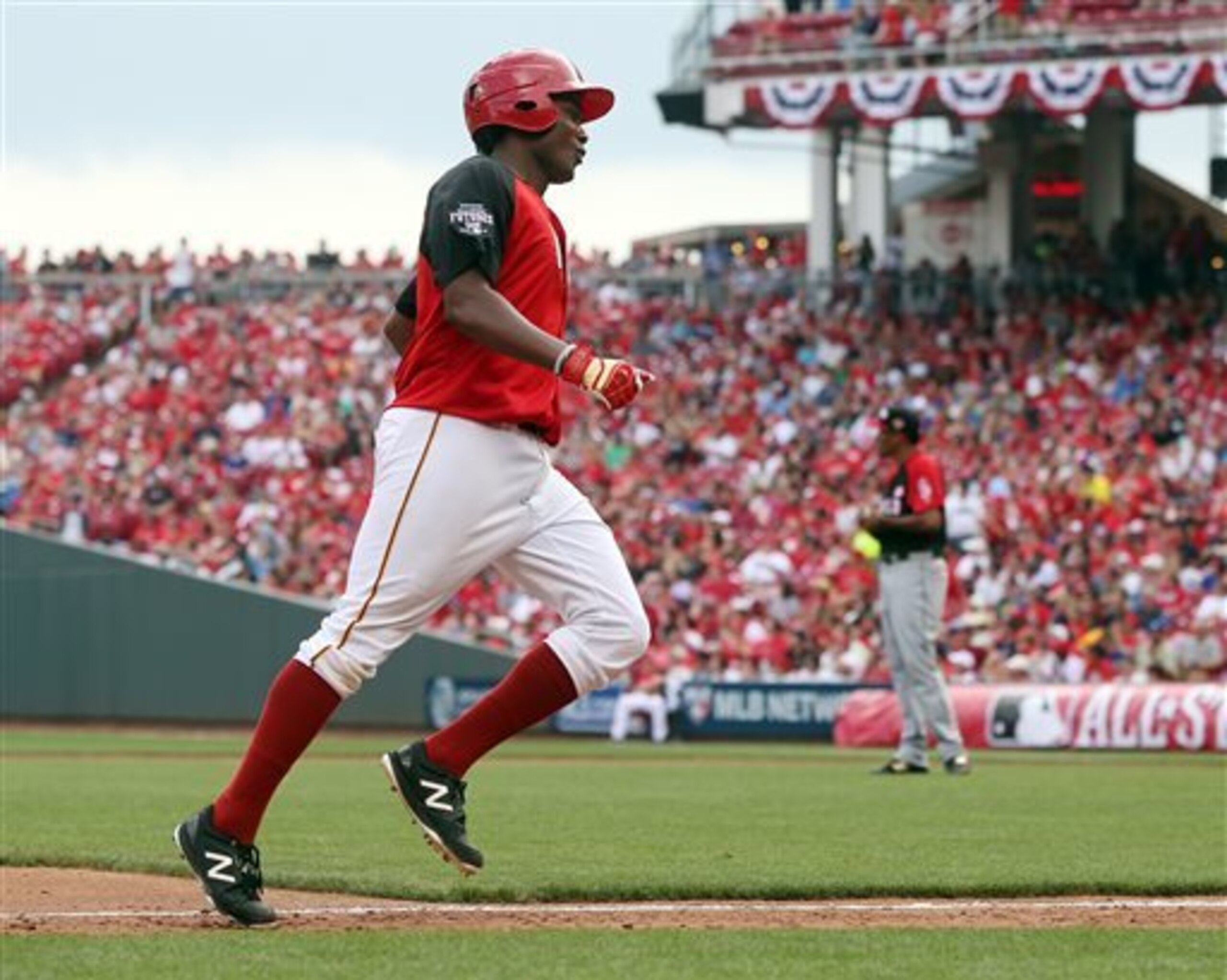 Josh Bell rounds the bases after going yard at last summer's Futures Game.