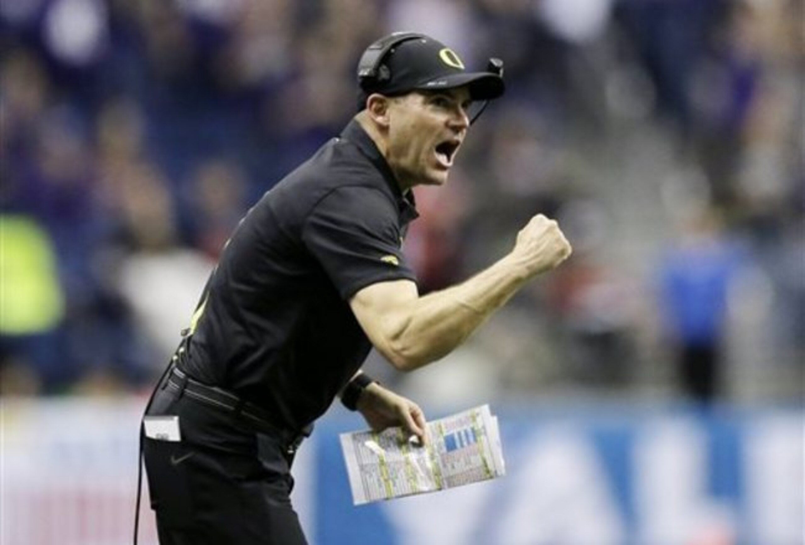 Mark Helfrich has continued Oregon's recent trend of top-25 recruiting classes as the Ducks currently sit at No. 21, according to Rivals.com.