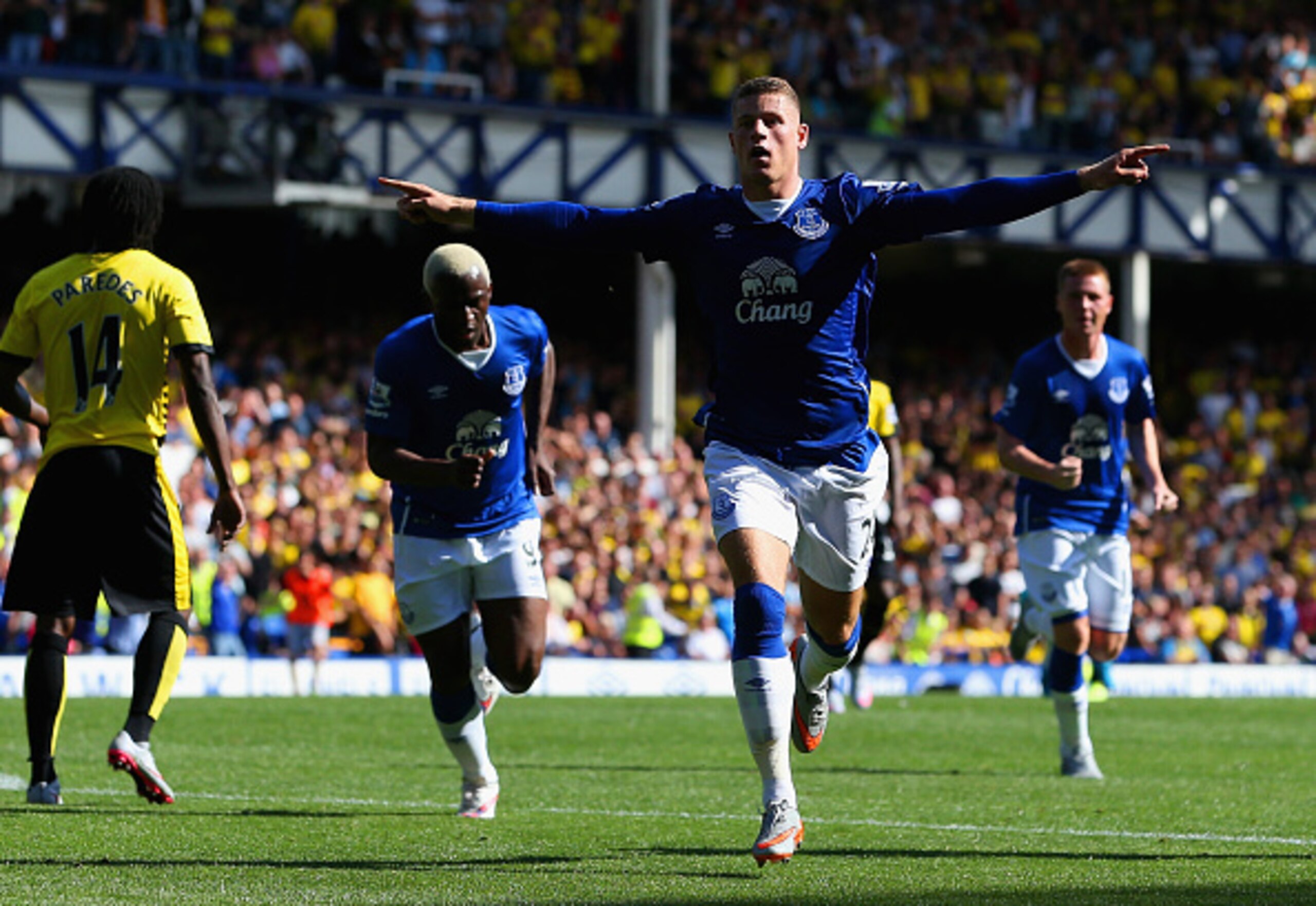 LIVERPOOL, ENGLAND - AUGUST 08:  Ross Barkley  of Everton celebrates scoring his team's first goal during the Barclays Premier League match between Everton and Watford at Goodison Park on August 8, 2015 in Liverpool, England.  (Photo by Jan Kruger/Getty I