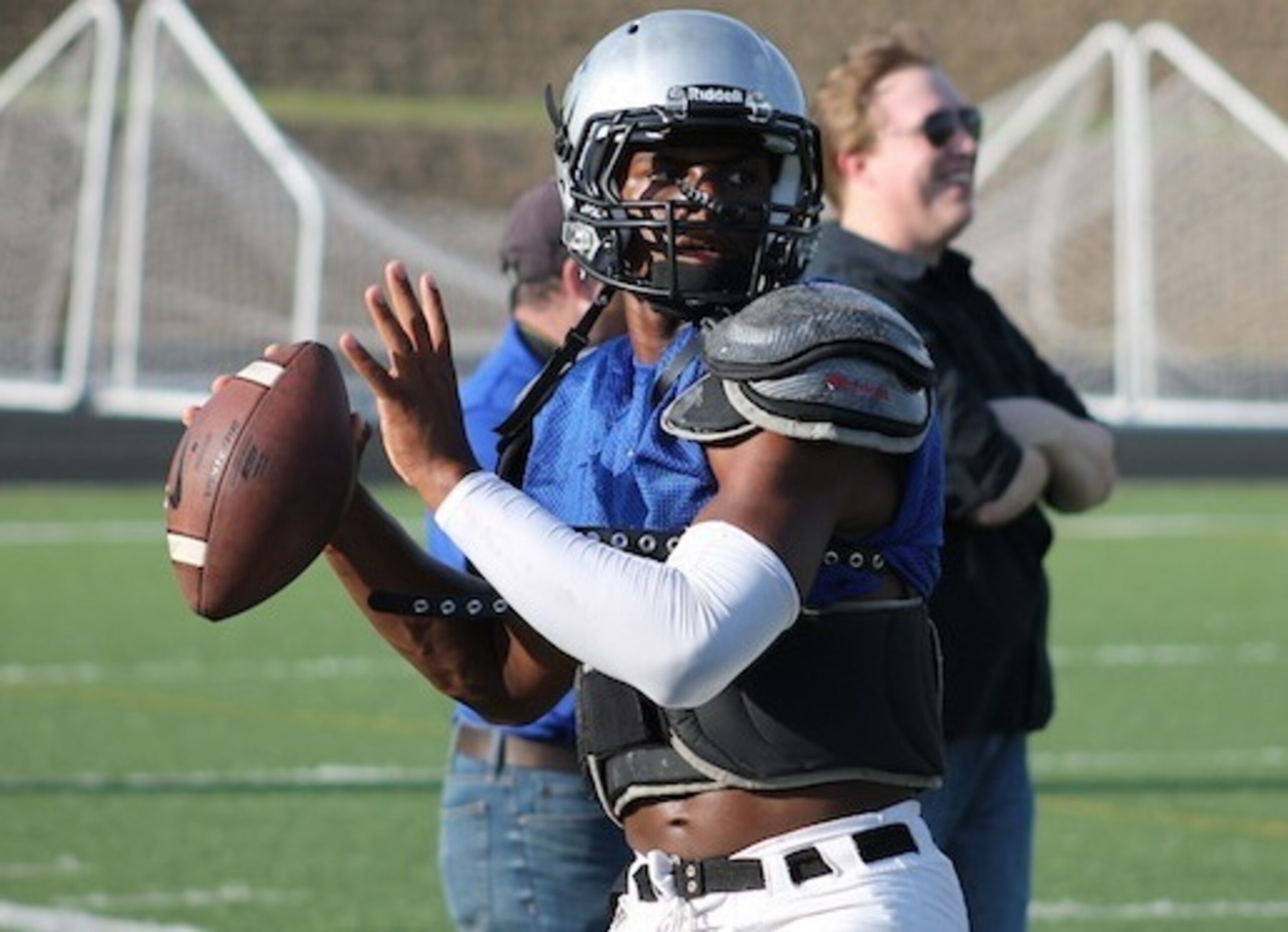 QB Shawn Robinson QB Shawn Robinson