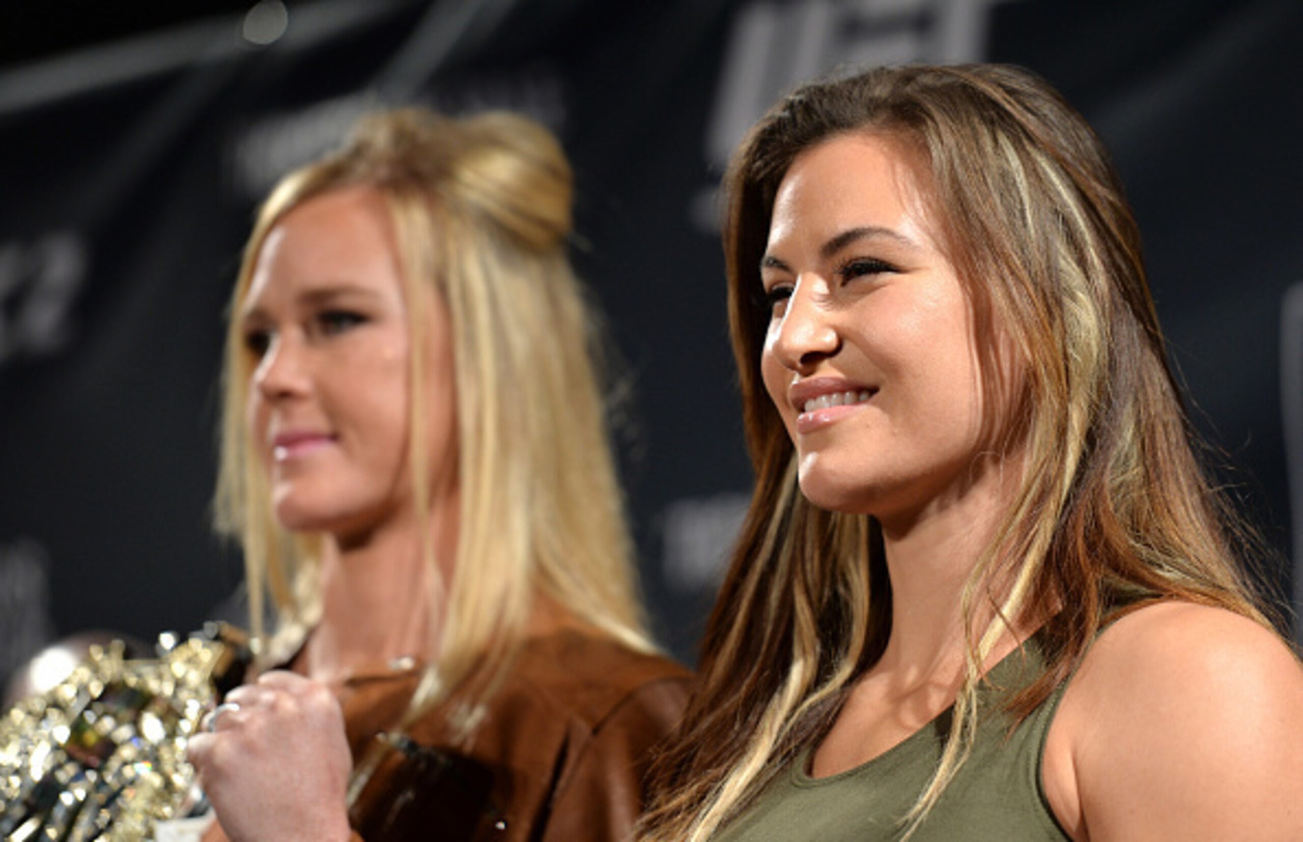Holly Holm and Miesha Tate will fight for the women's bantamweight title on March 6.