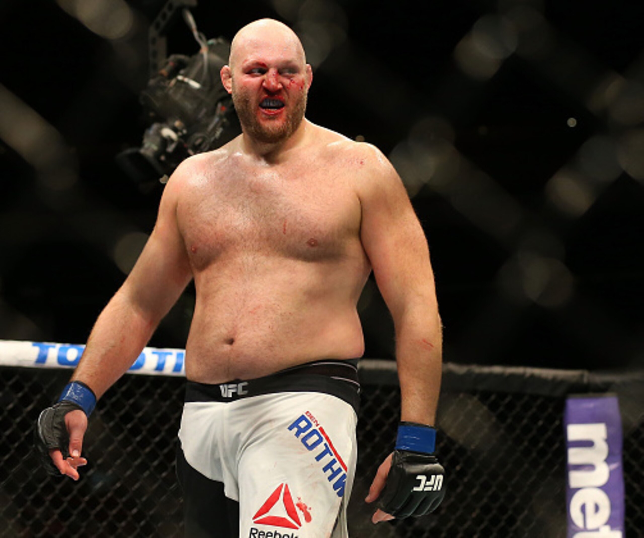 Ben Rothwell choked out Josh Barnett for the biggest win of his career.