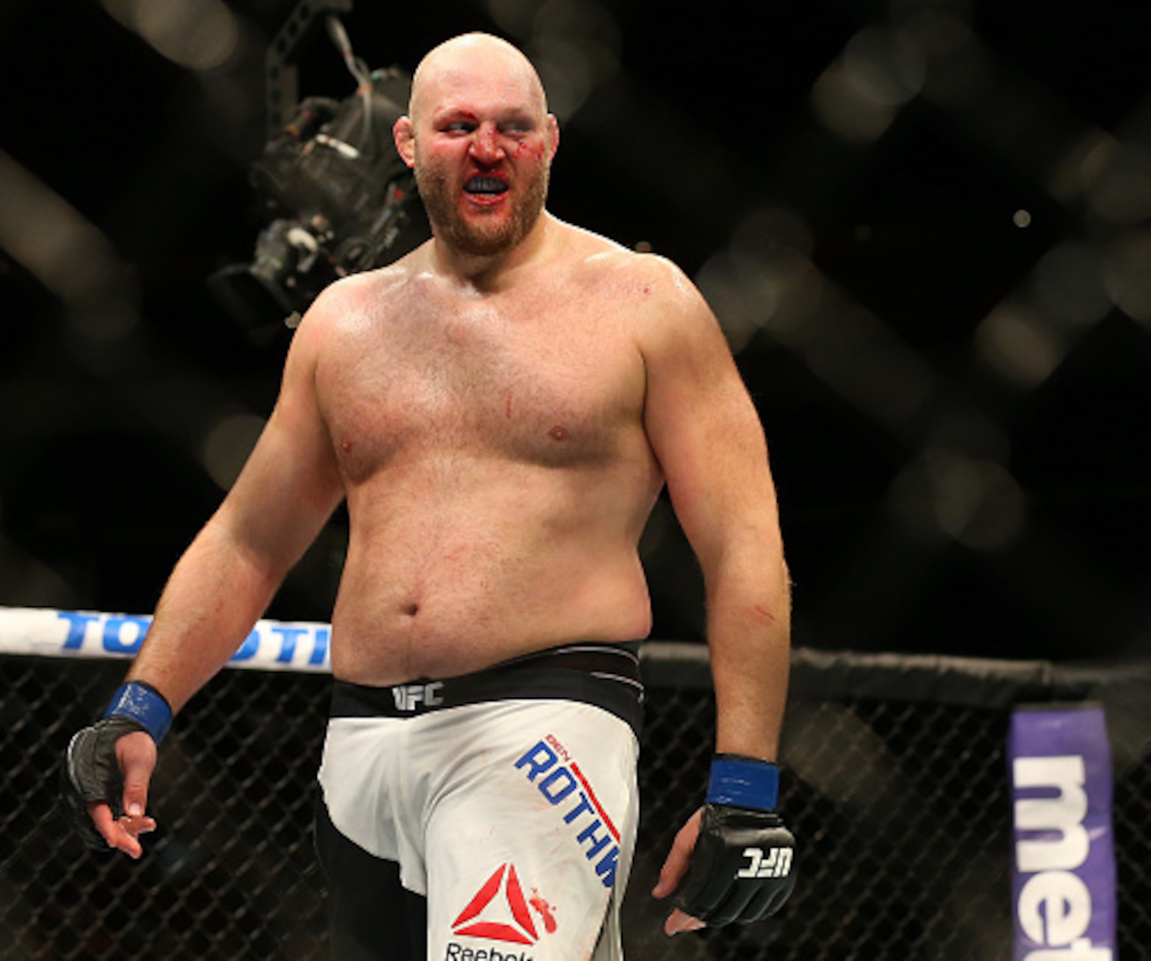Ben Rothwell choked out Josh Barnett for the biggest win of his career.