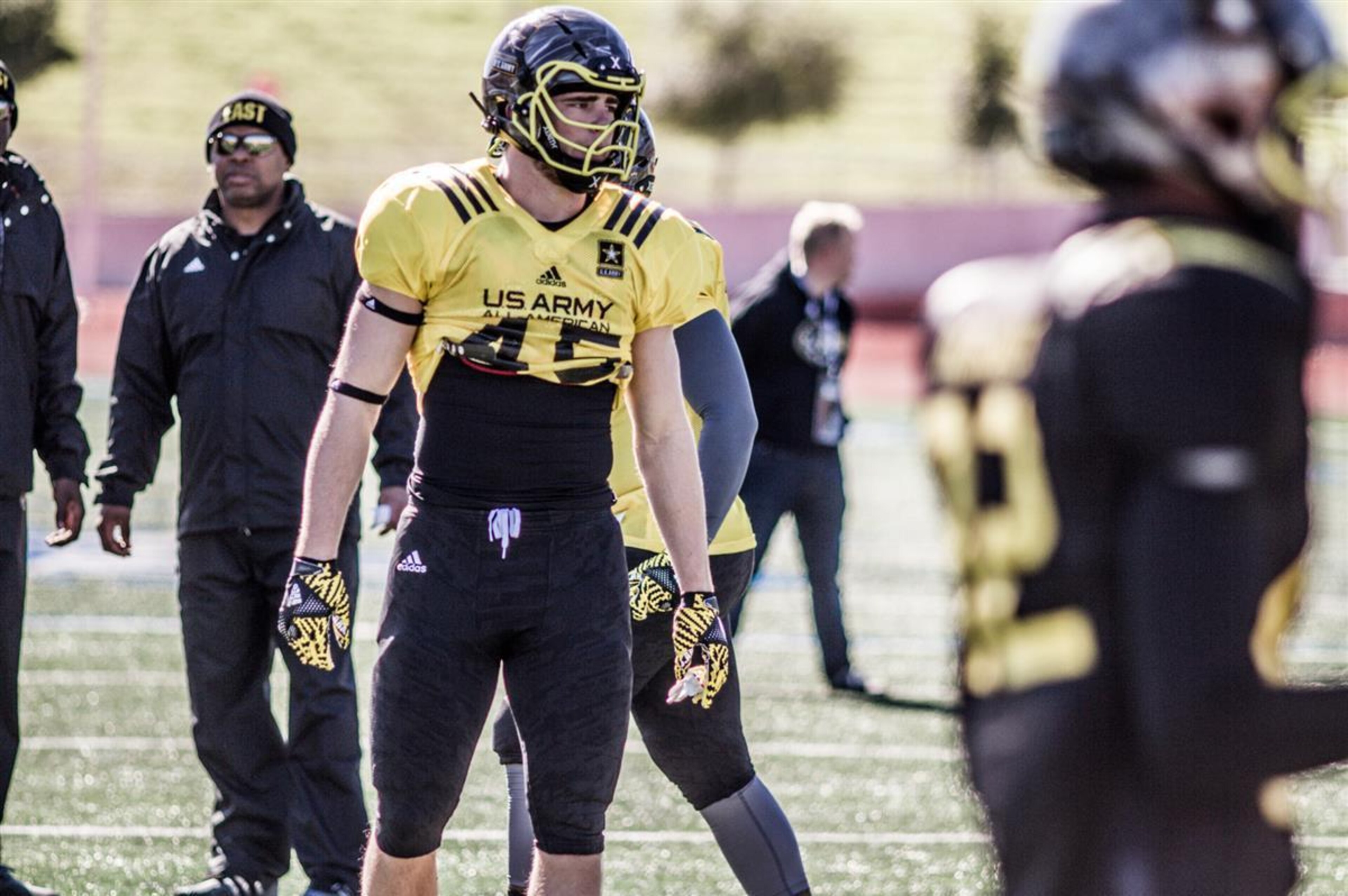 4-star outside linebacker Carter Coughlin