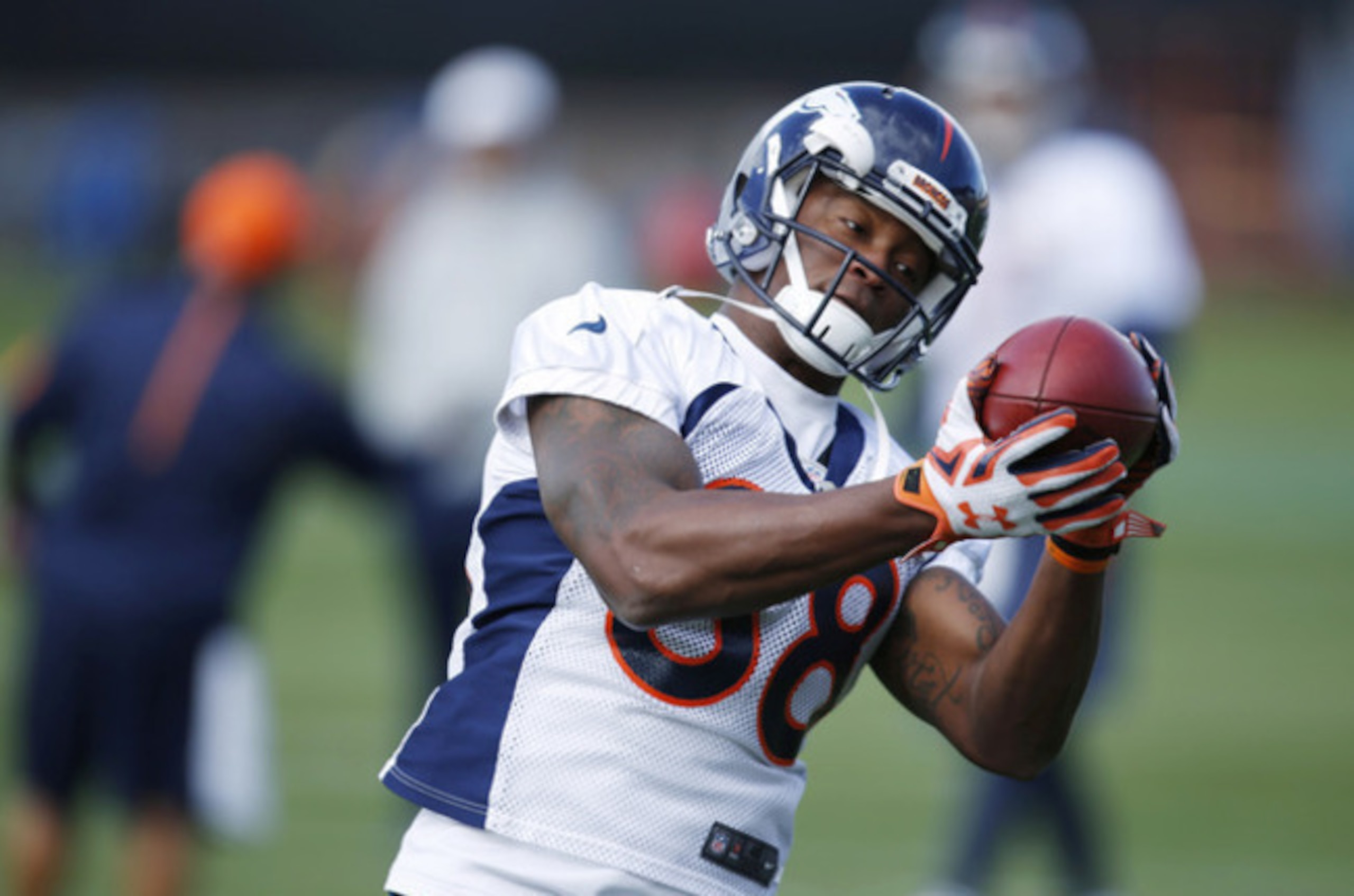 Demaryius Thomas is thrilled his mother will be able to watch him in person for only the second time since being released from prison.