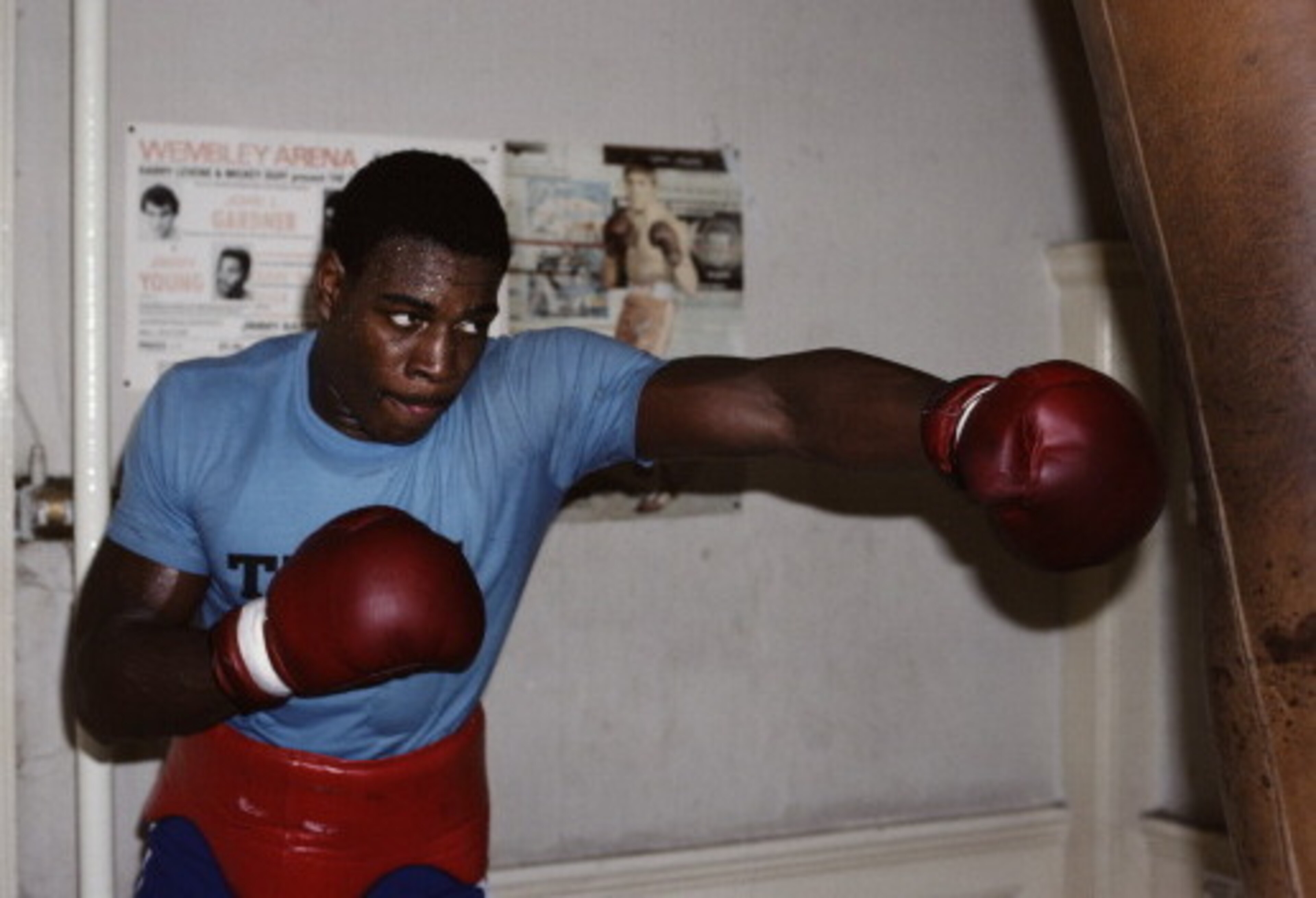 Frank Bruno works the heavy bag back in 1983.