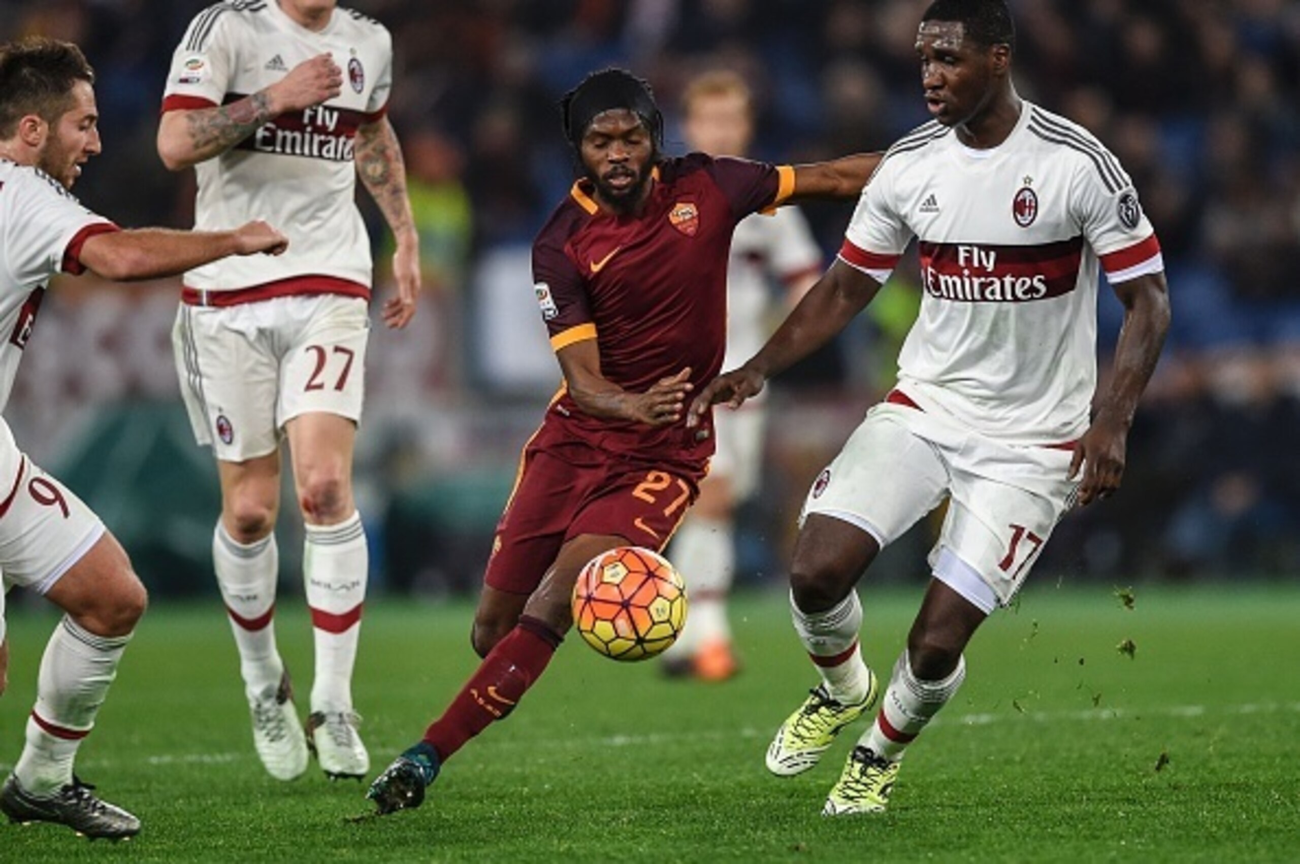 Zapata battles Gervinho in Milan's January match against Roma.