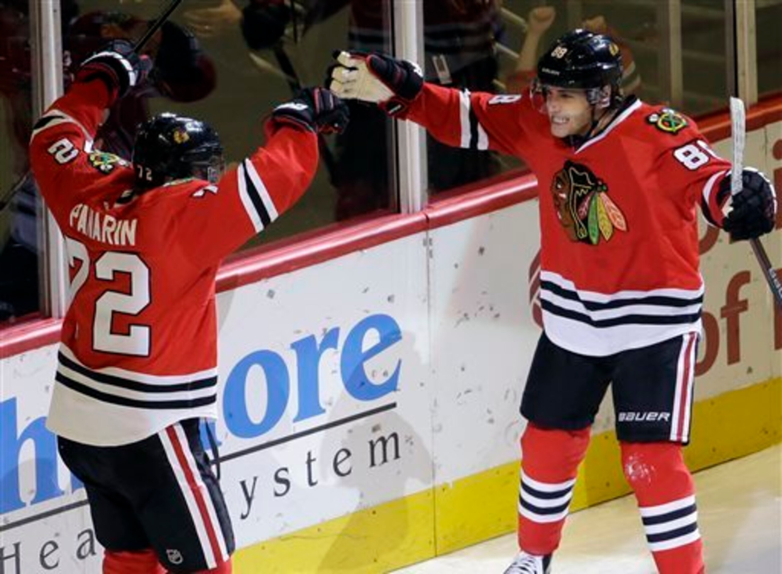 Led by top scorers Artemi Panarin and Patrick Kane, the Chicago Blackhawks look to repeat as Stanley Cup champions.