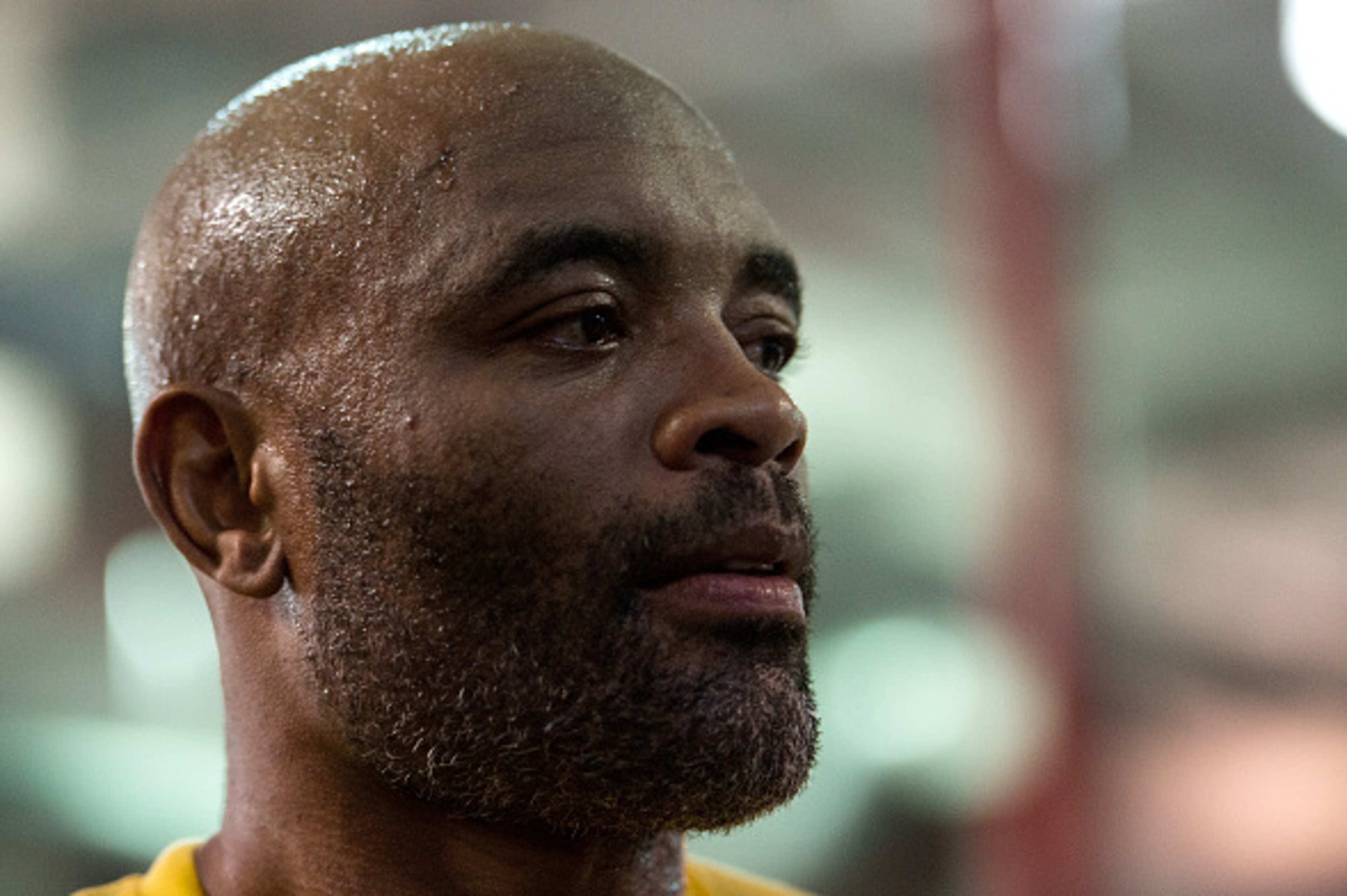 Anderson Silva tries to reclaim his legacy against Michael Bisping.