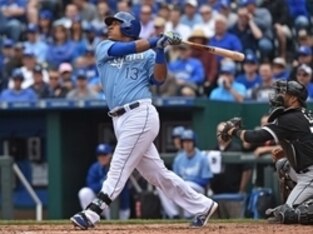 C Salvador Perez