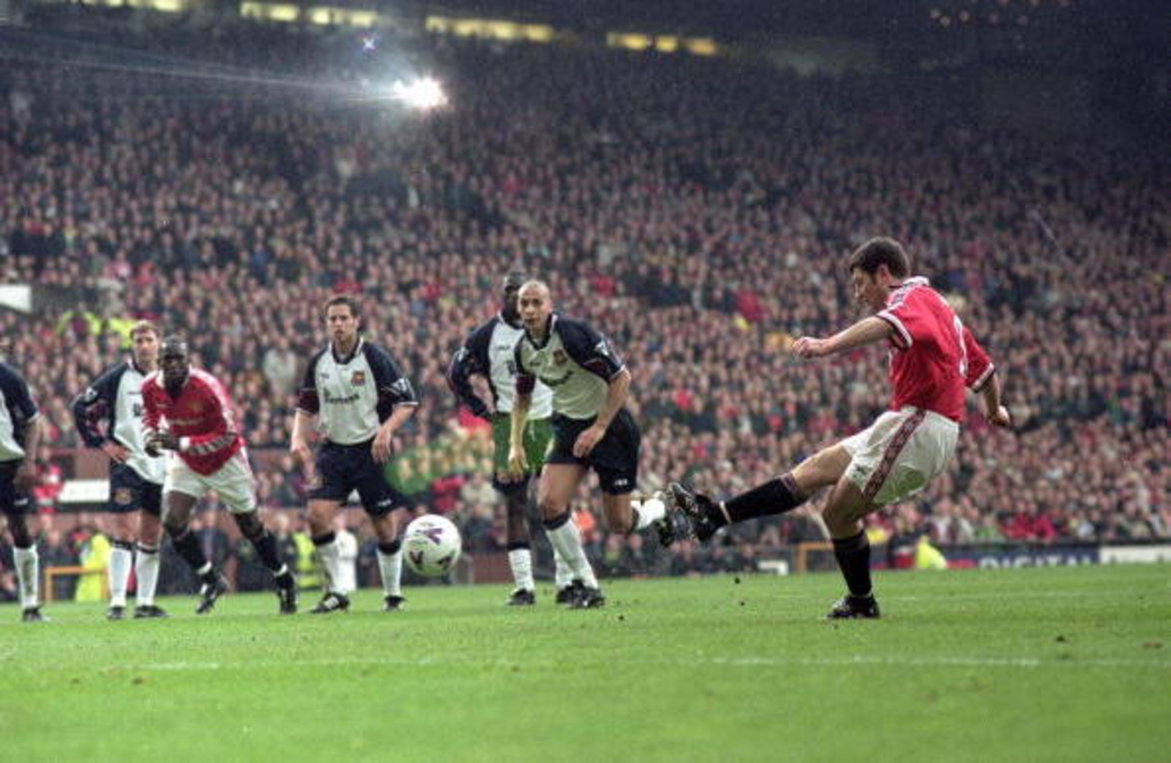 Denis Irwin, one of Sir Alex Ferguson's finest signings.