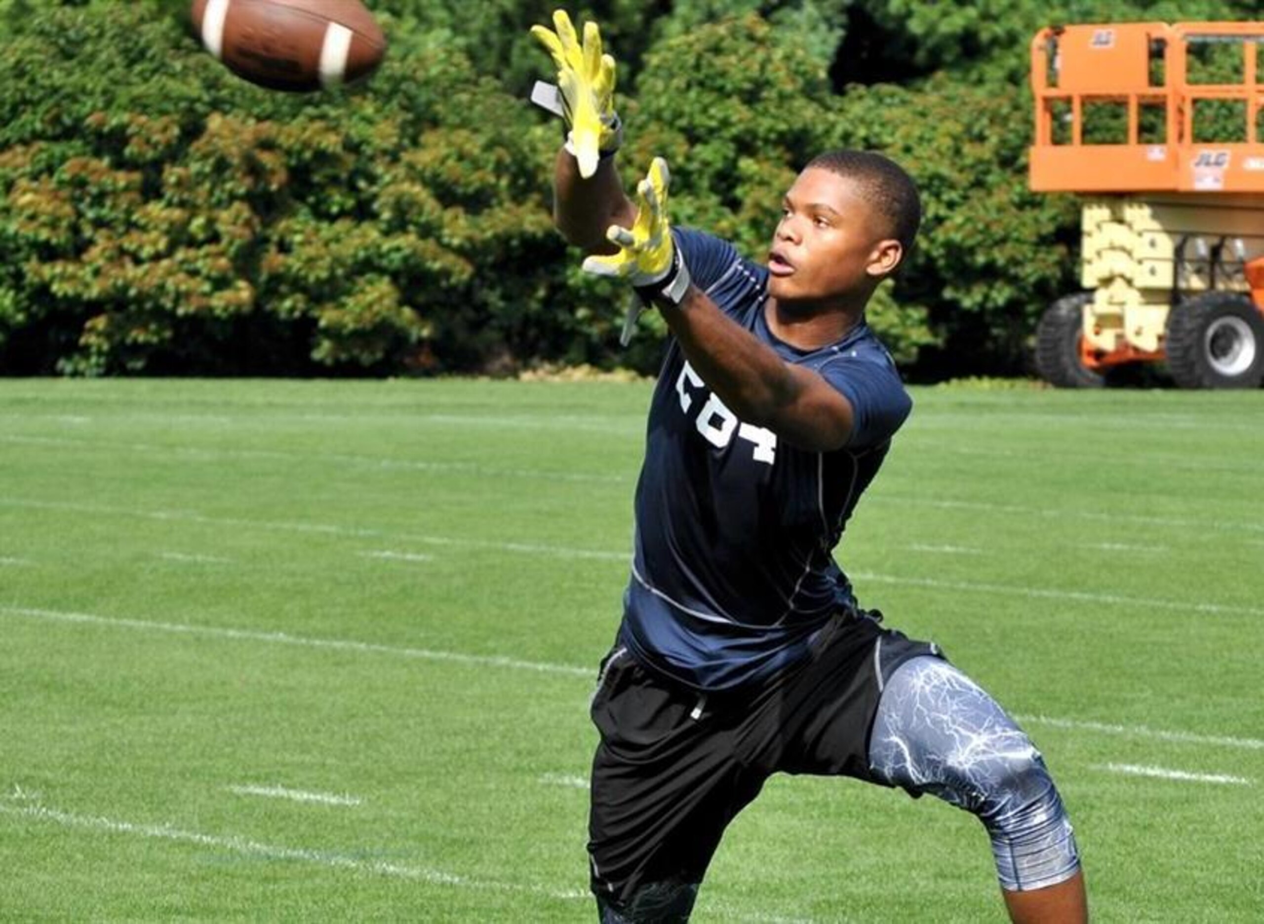 Connecticut WR Tarik Black Connecticut WR Tarik Black