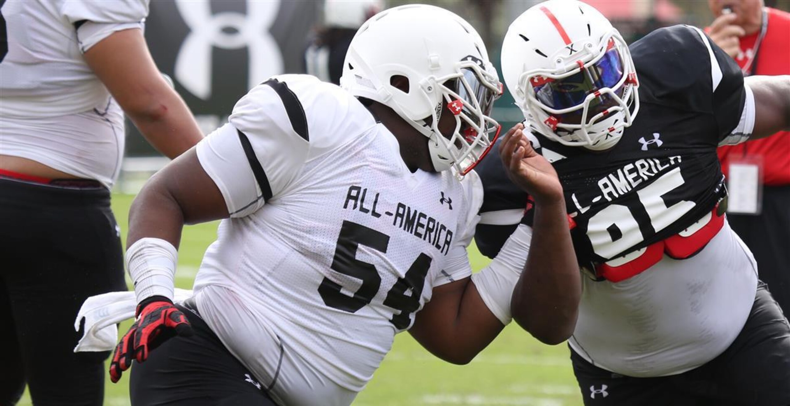 Baveon Johnson is one of the nation's top offensive line prospects.