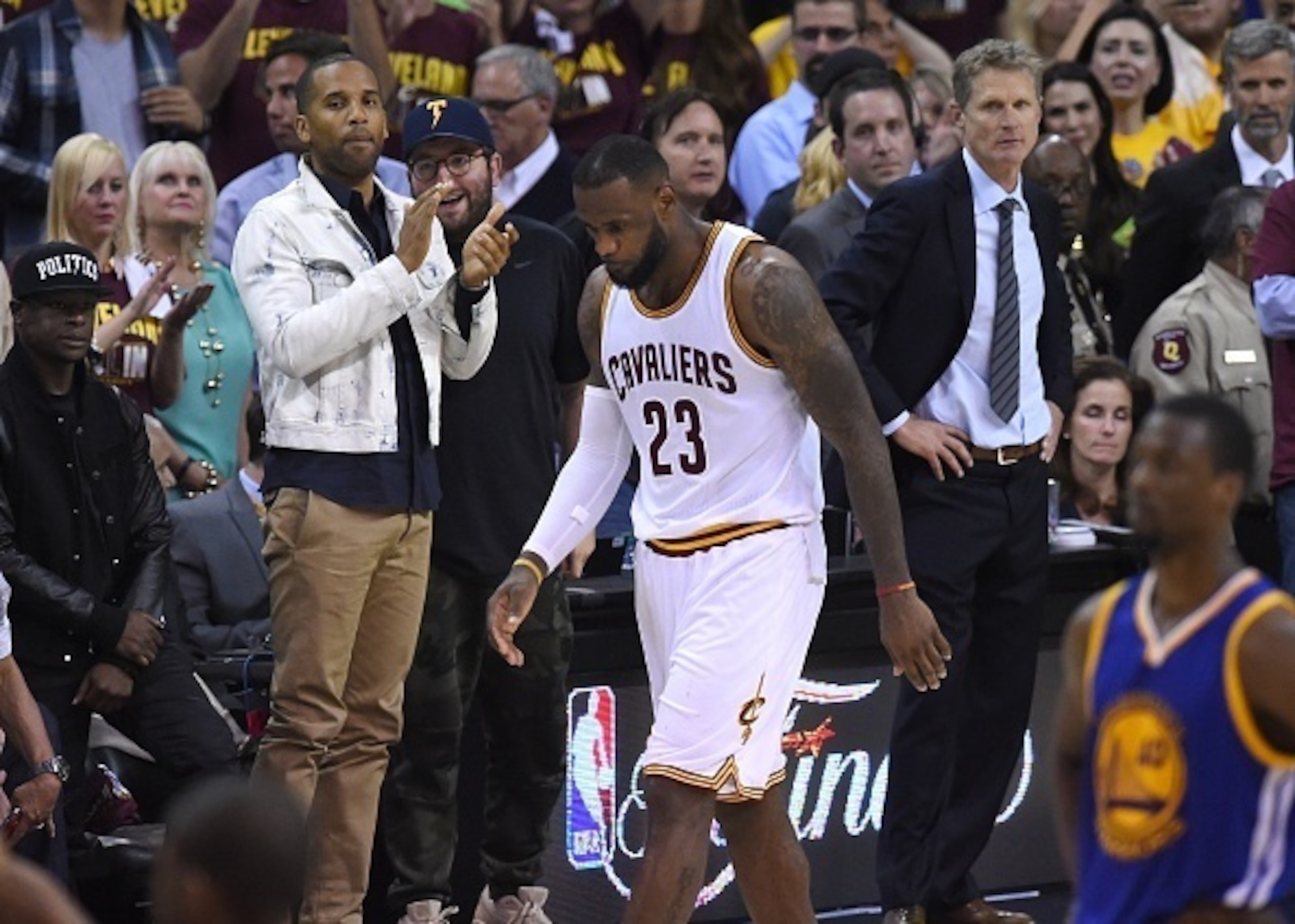 Injuries left LeBron James a one-man team during the 2015 NBA Finals