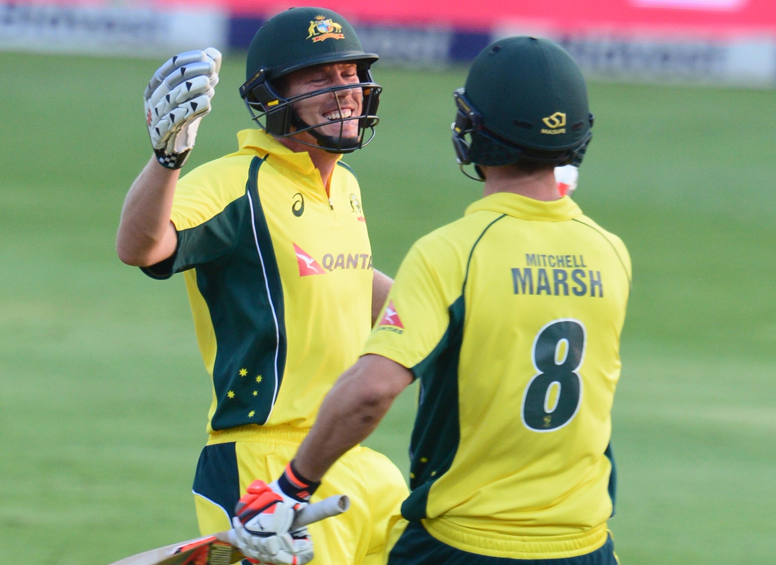 Australia reached a victory target of 205 against South Africa in Johannesburg.